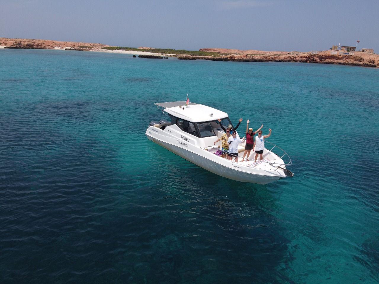 Daymaniyat Islands Snorkeling Cruise from Muscat