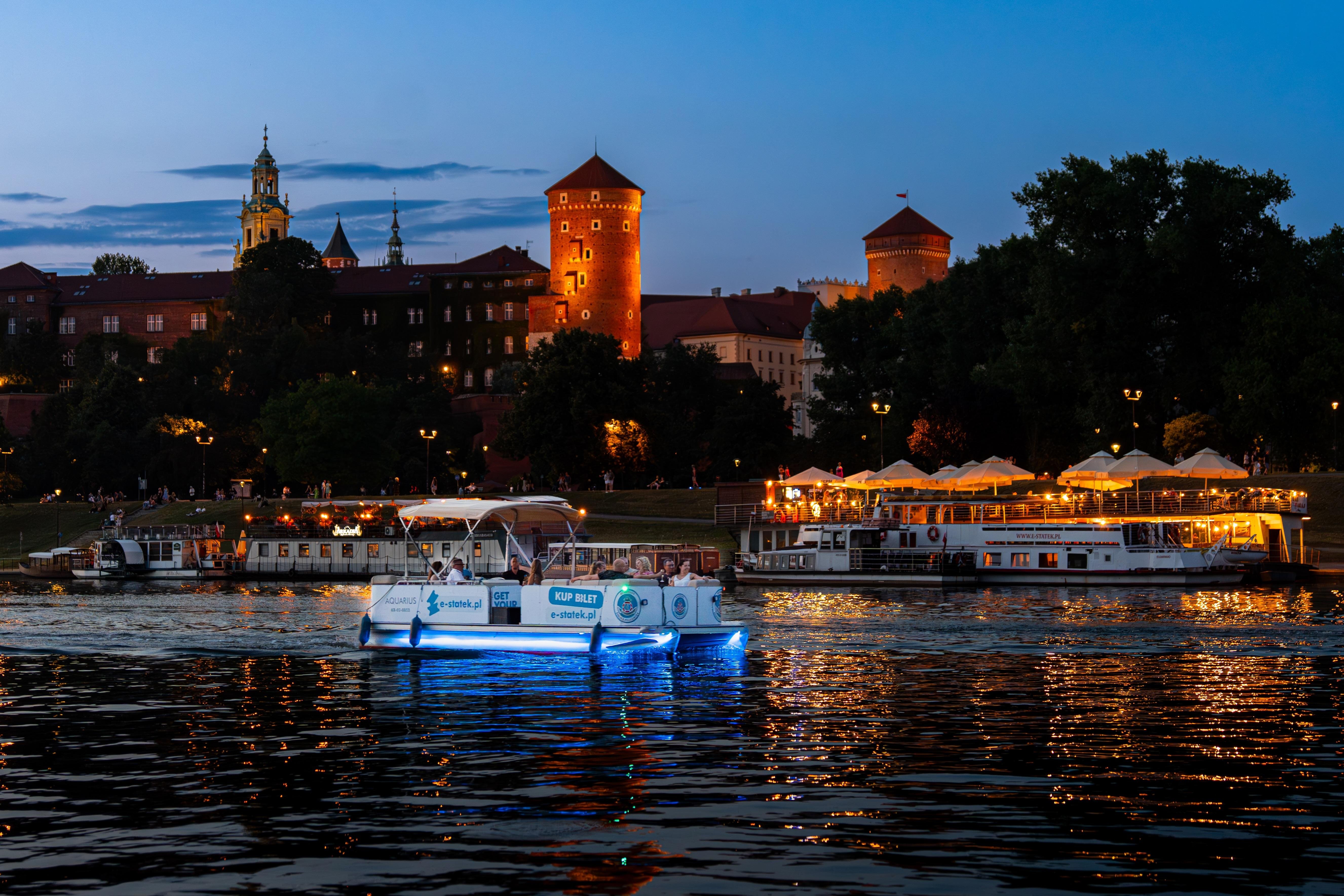 Vistula River Evening Cruise with Beverage