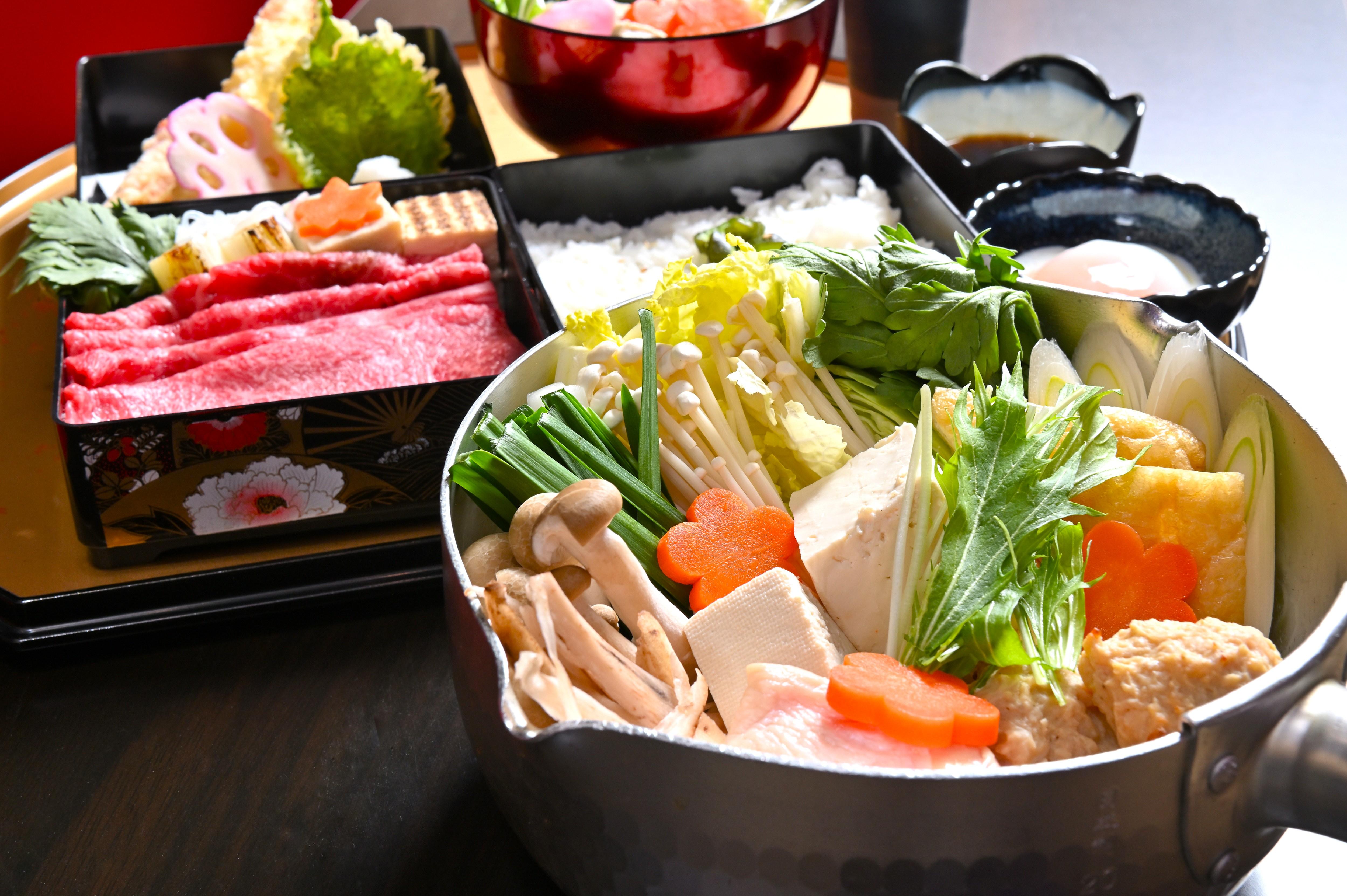 Luxury Sumo Show Experience with Wagyu Dinner in Tokyo