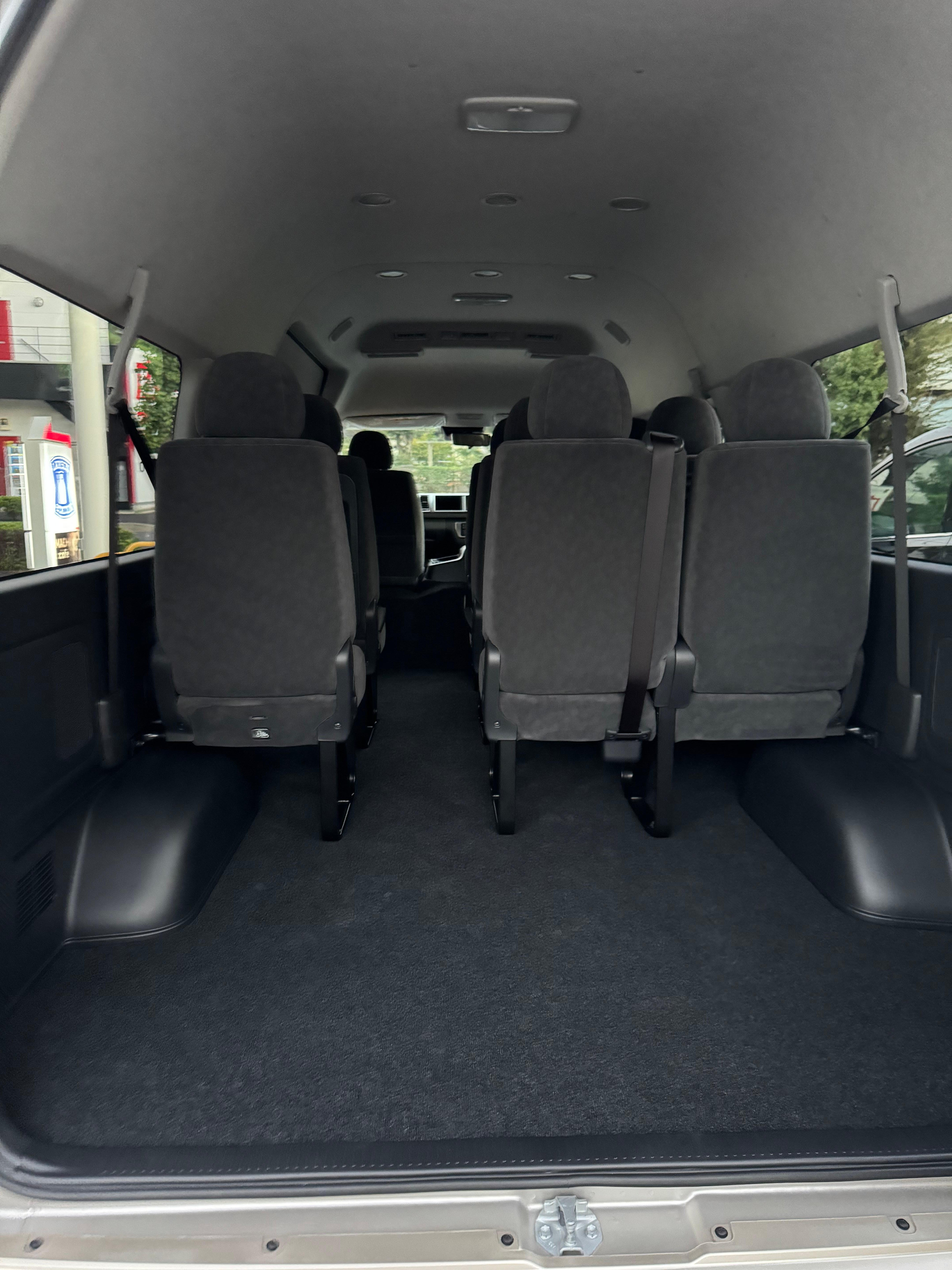 Narita Airport to Tokyo City Private Transfer (Up to 9 Passengers)