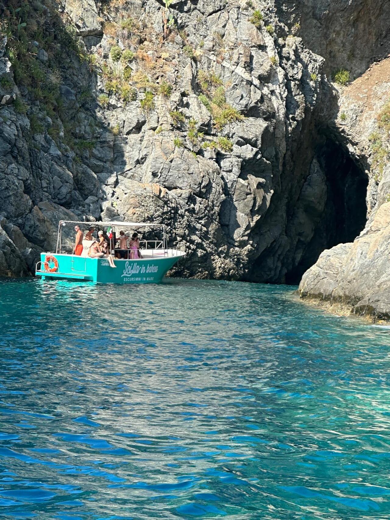 Scilla Coastal Caves & Cala Janculla Boat Tour from Torre Faro