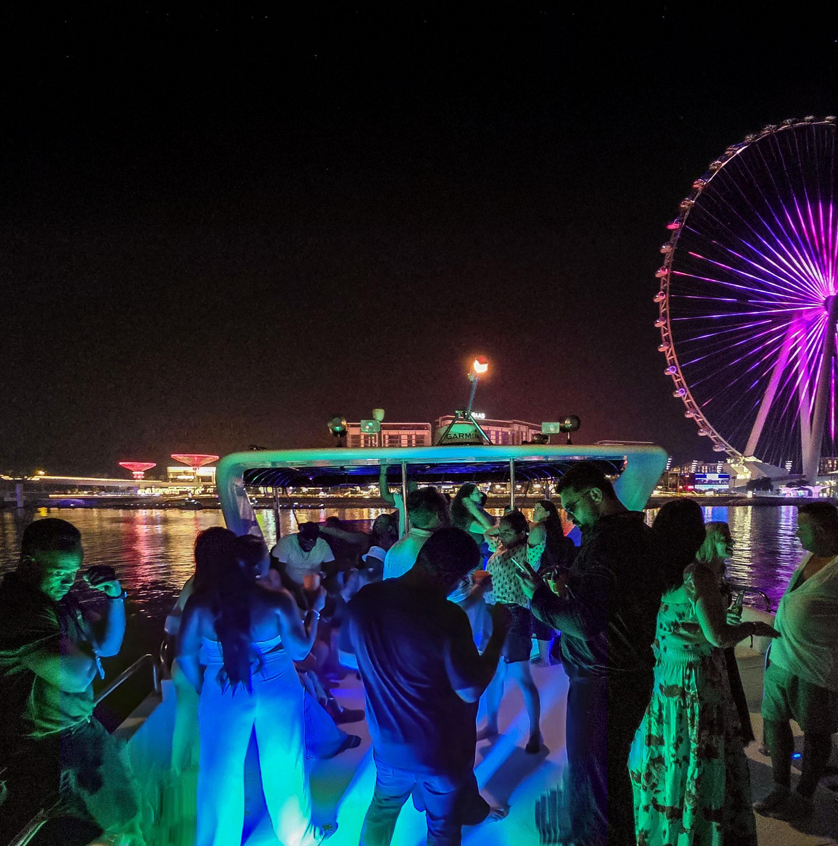 Dubai Marina Luxury Yacht Party – BBQ, Open Bar & Live DJ