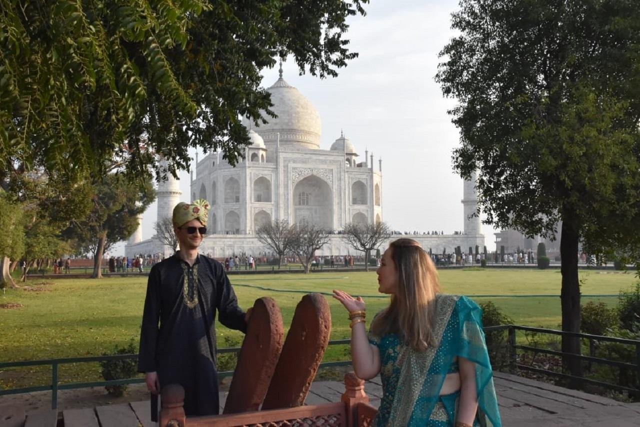 Taj Mahal Professional Photoshoot & Guided Tour