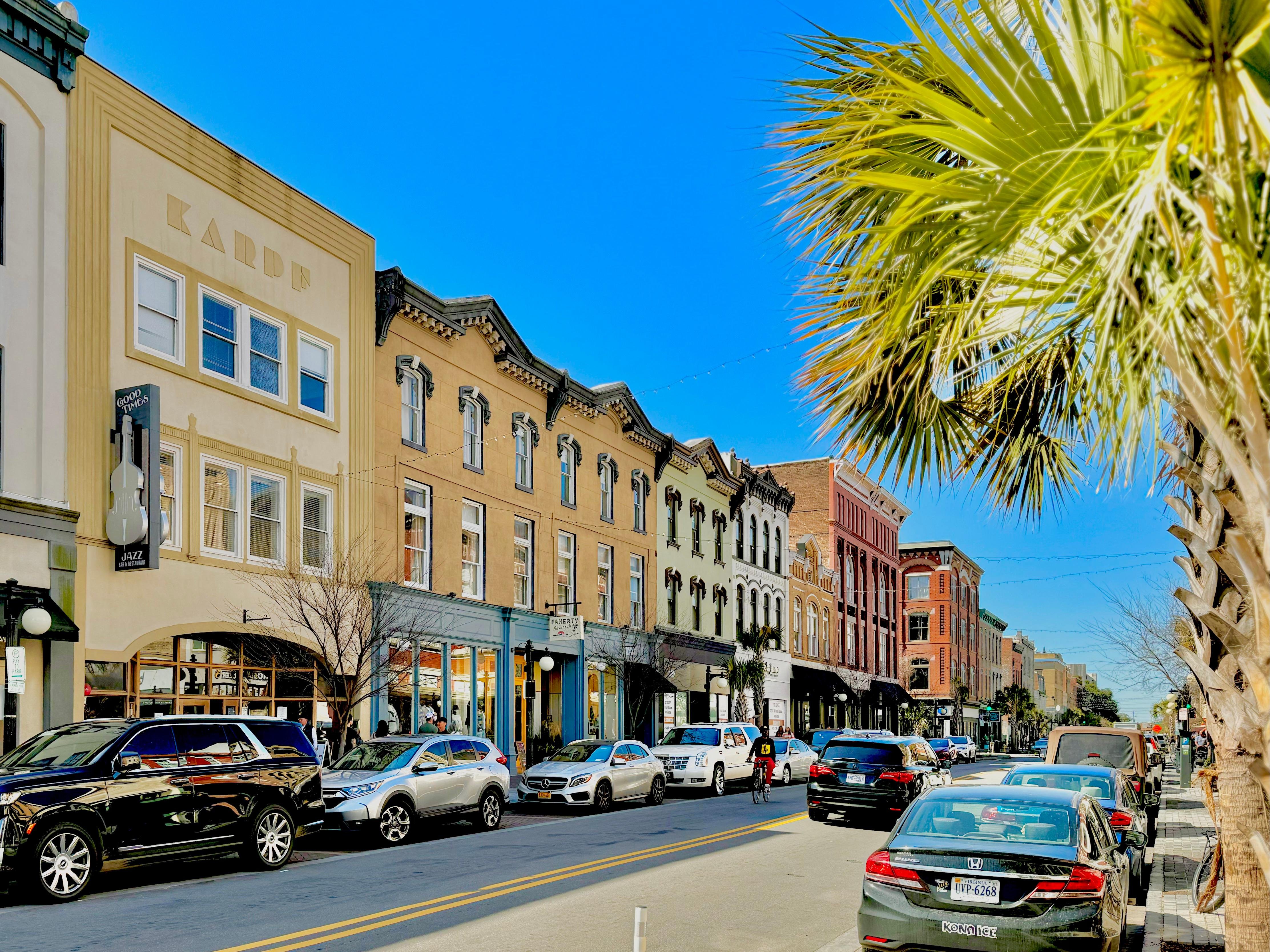Savannah: Historic District Guided Food Tour with 5 Tastings