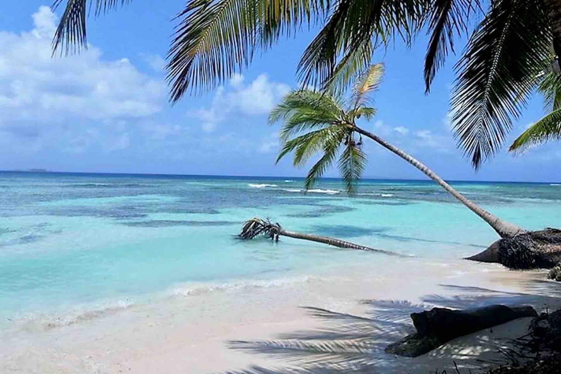 San Blas Islands Overnight: Private Cabin with Private Bath