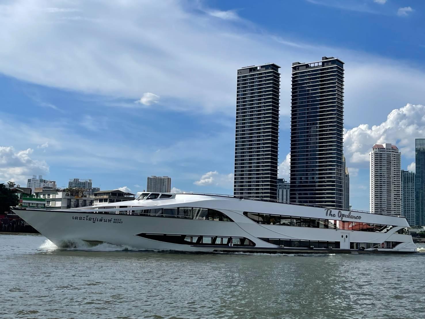 Bangkok Luxury Chao Phraya River Dinner Cruise