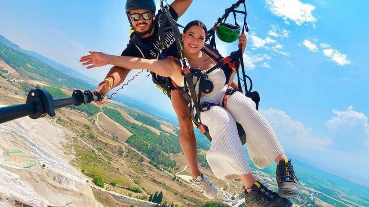 Pamukkale Tandem Paragliding Experience with Hotel Transfer