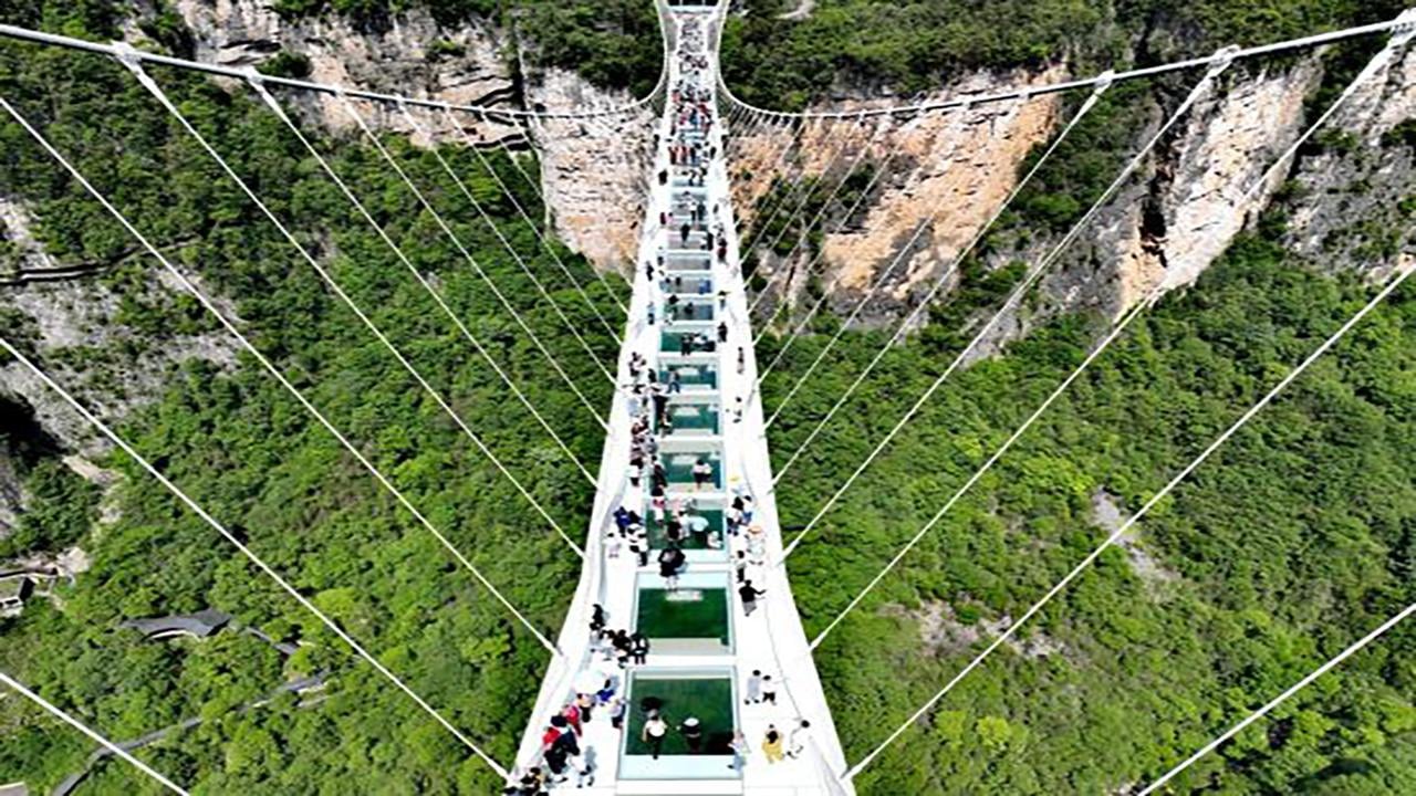 Zhangjiajie 3-Day Private Tour: Avatar Peaks, Glass Bridge & Tianmen Mountain