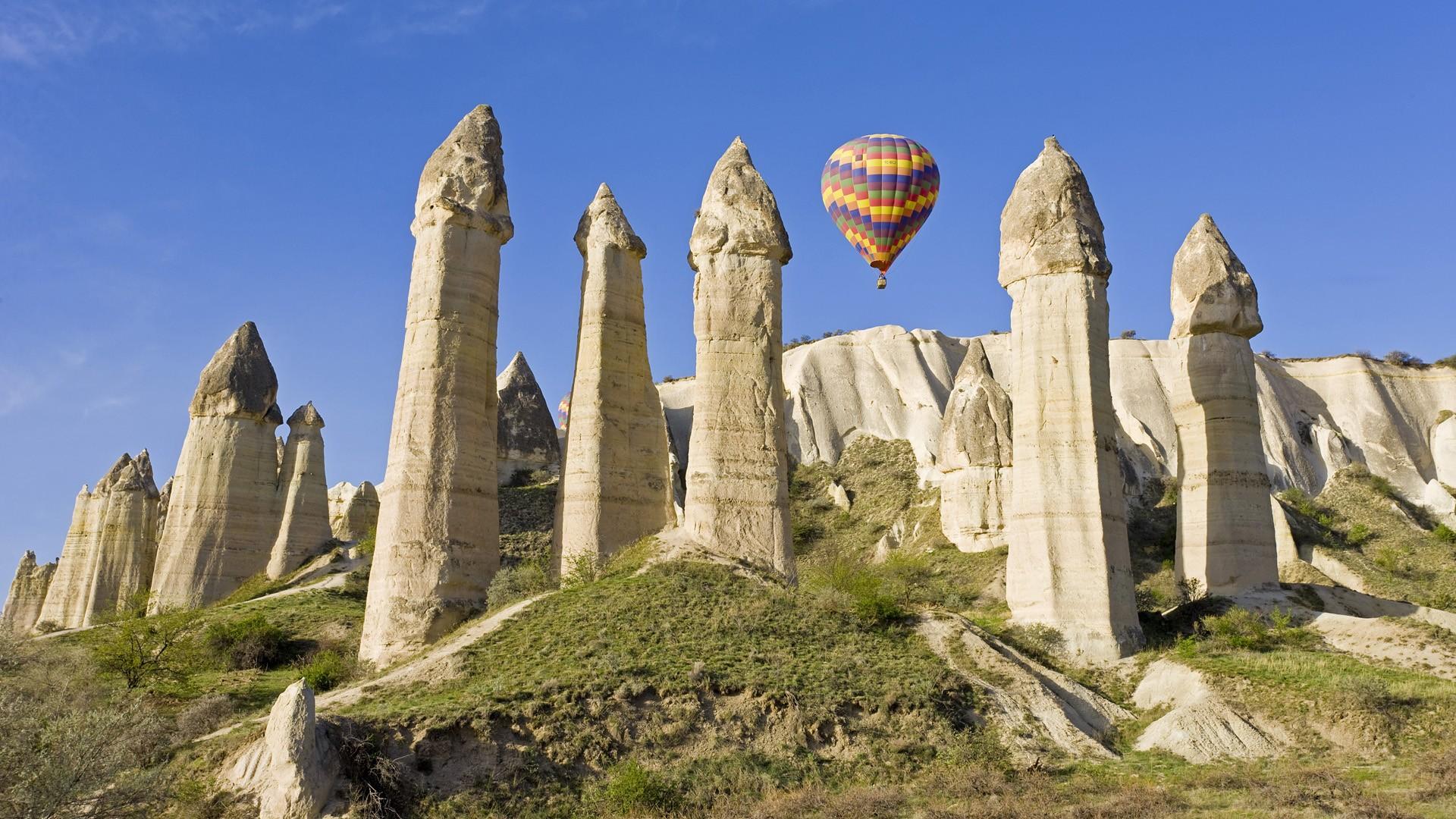 2-Day Cappadocia Adventure with Cave Hotel & Flights from Istanbul