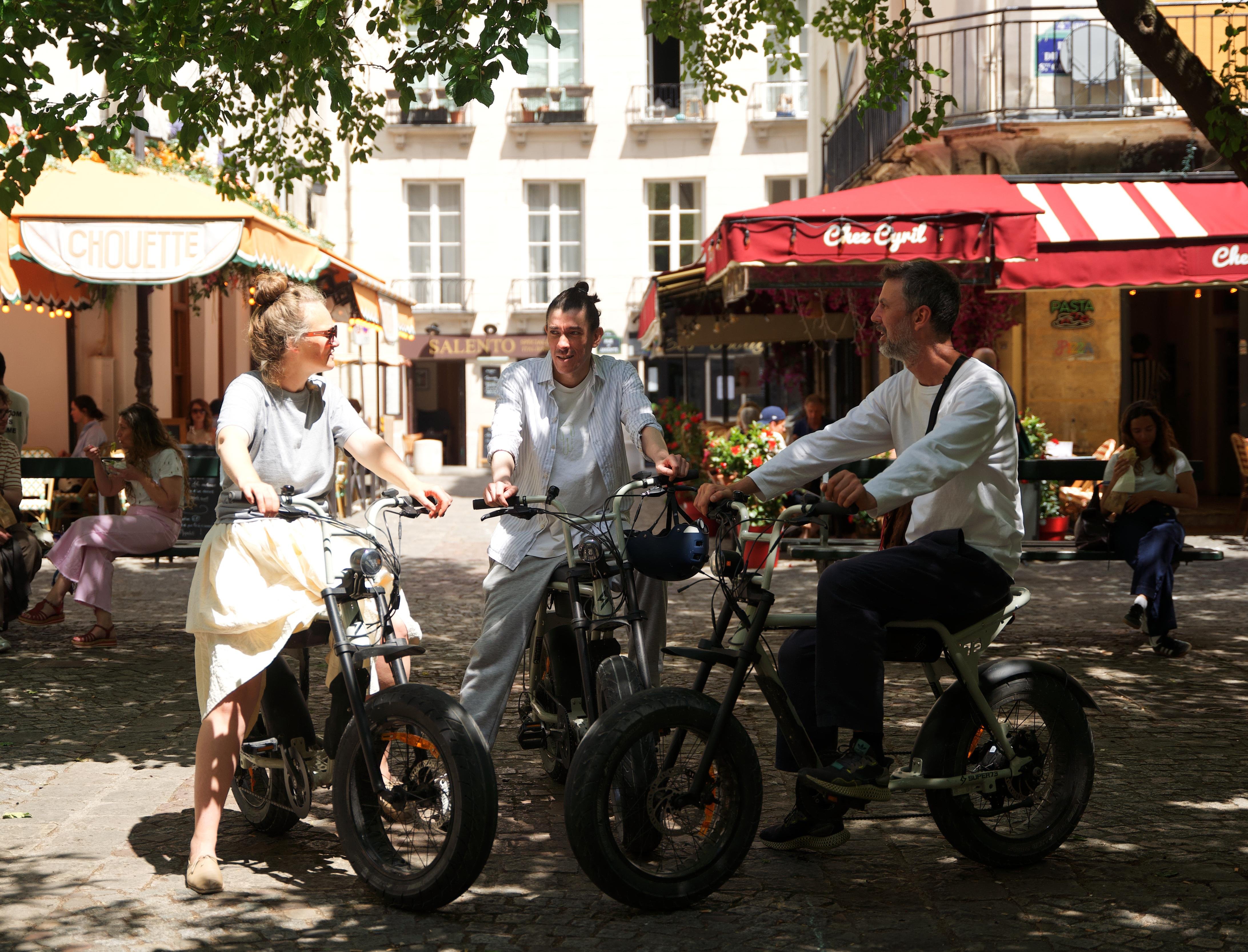 Private Electric Bike Tour of Paris Highlights