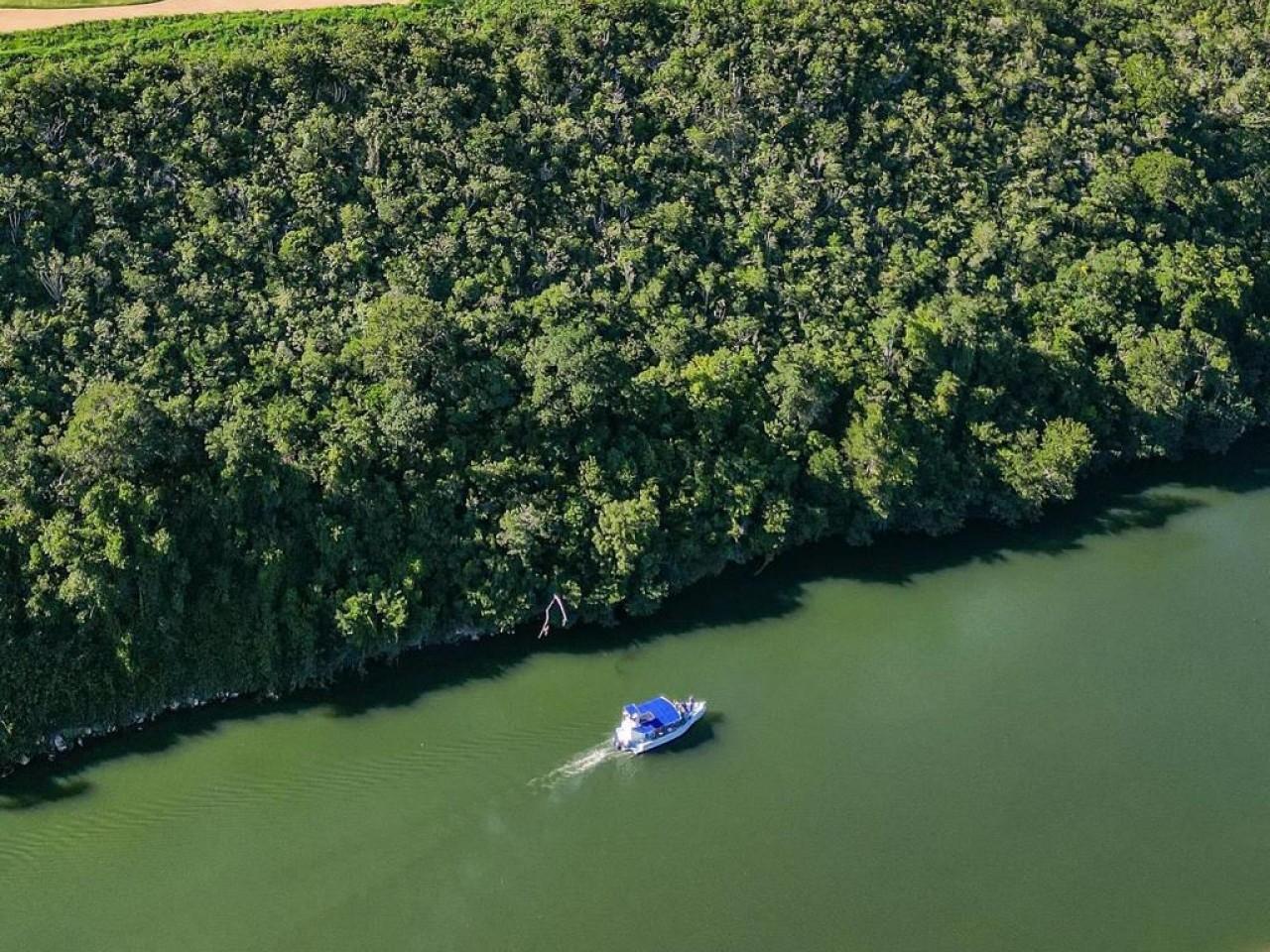 Catalina Island Snorkeling & Chavon River Day Tour from Punta Cana