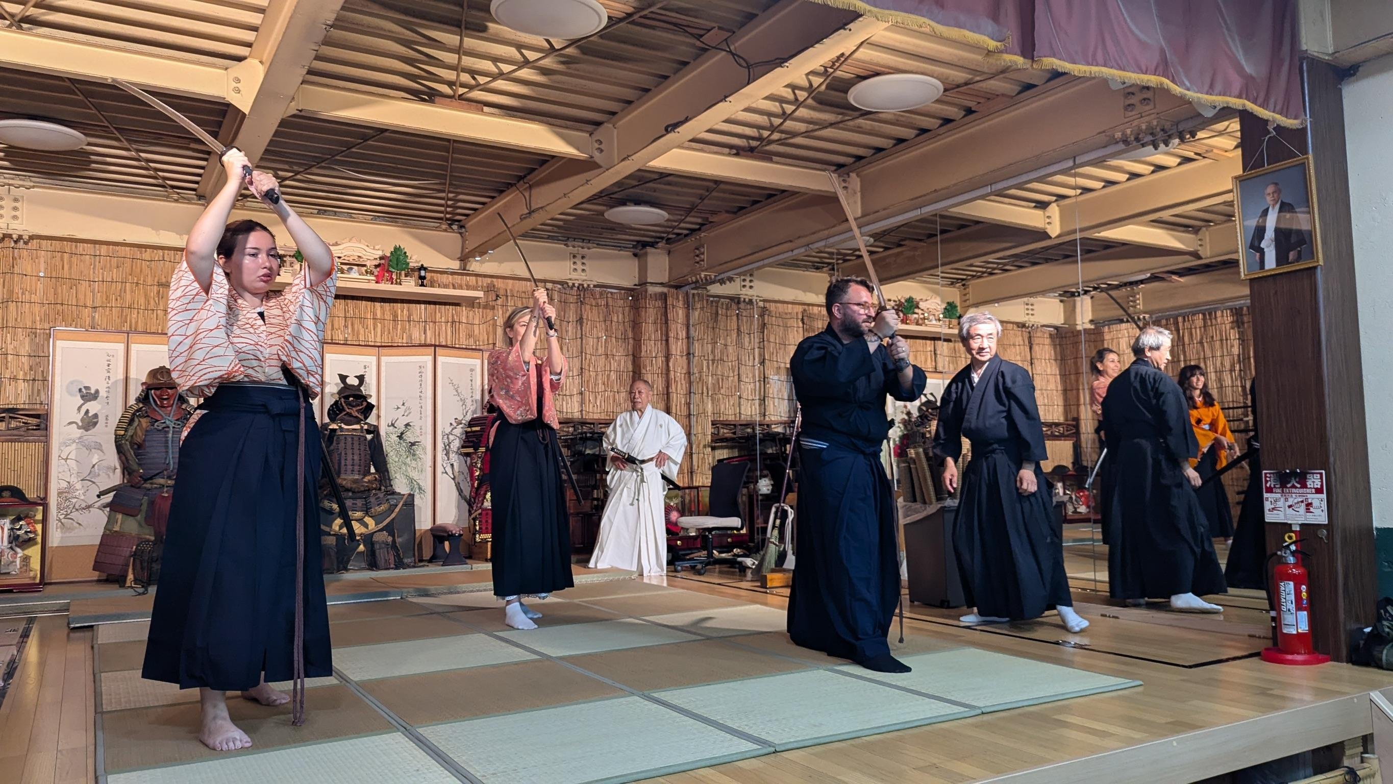 Osaka: Katana Cutting Experience in Authentic Samurai dojo