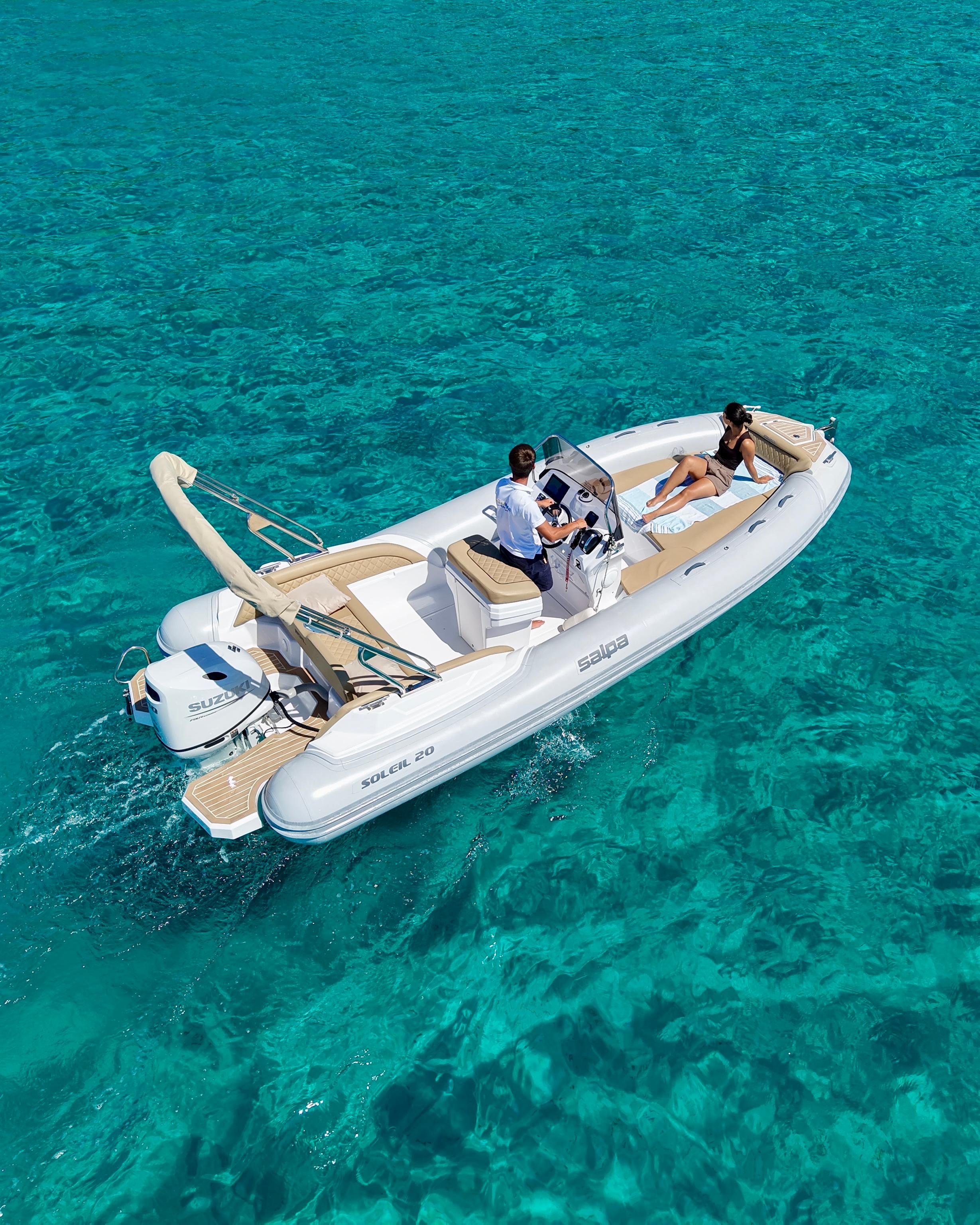 Private Speedboat Tour of Capo Carbonara Marine Reserve