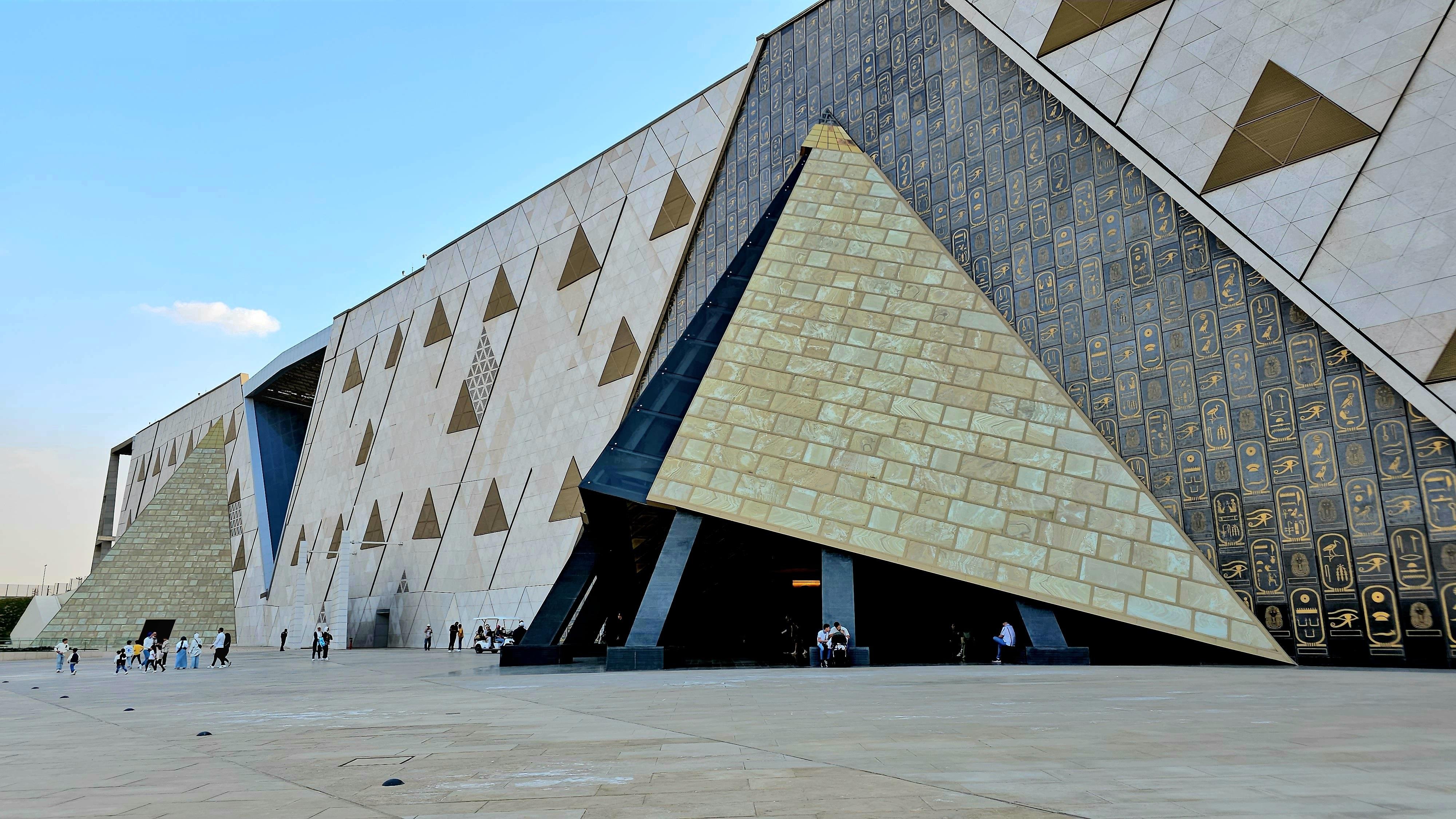Cairo: Pyramids, Sphinx & Grand Egyptian Museum Tour