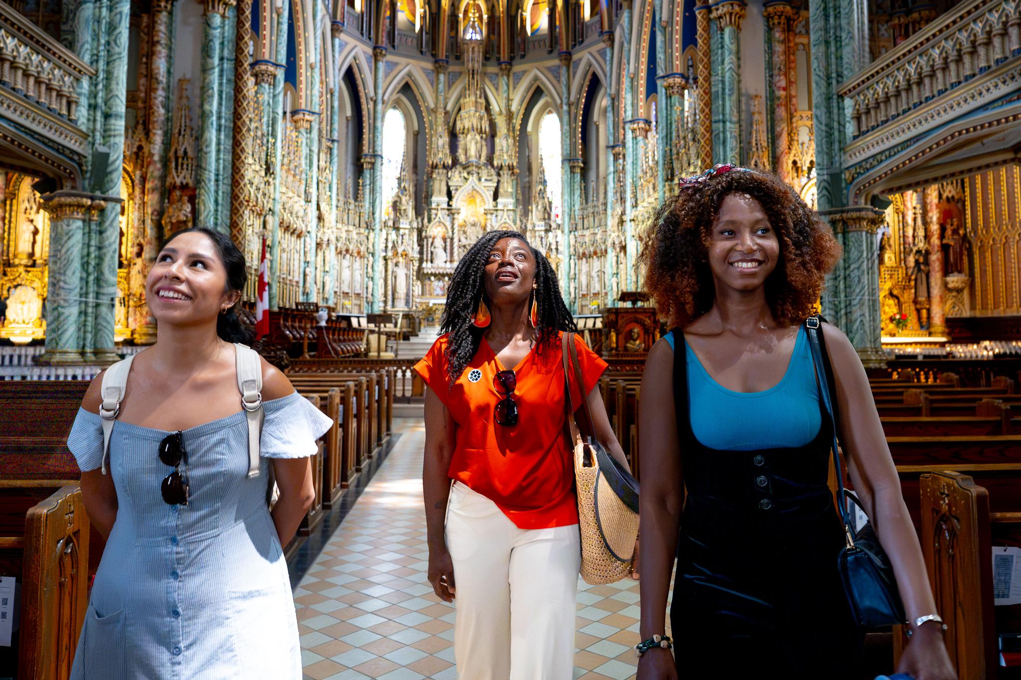 Ottawa Small-Group Walking Tour & Rideau Canal Cruise