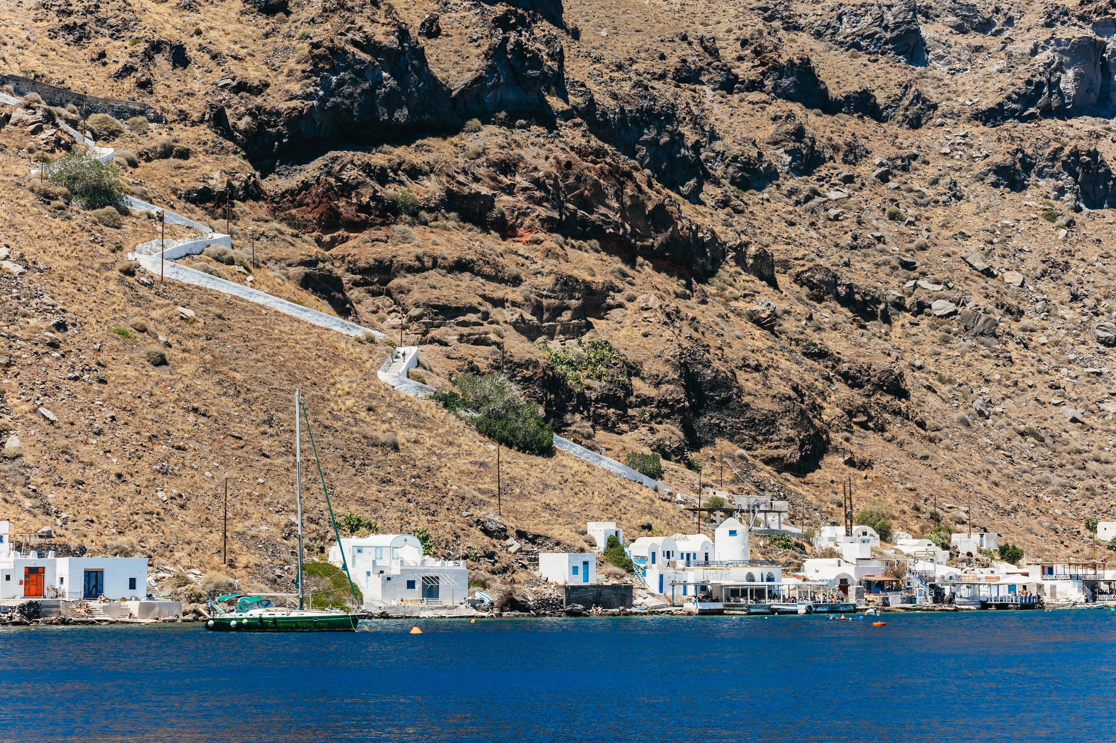 Santorini Luxury Catamaran Day Trip with Meal & Open Bar