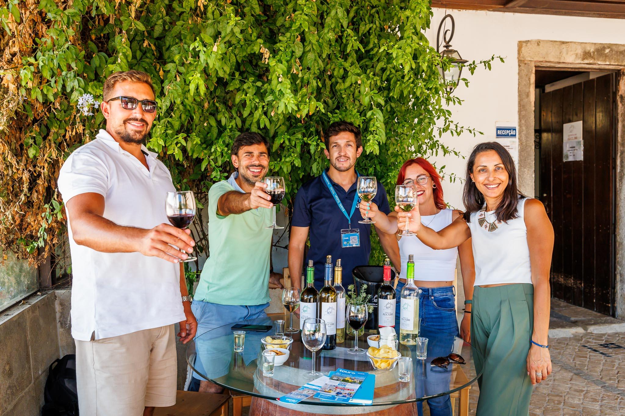 Arrábida Natural Park & Sesimbra Wine Tour from Lisbon