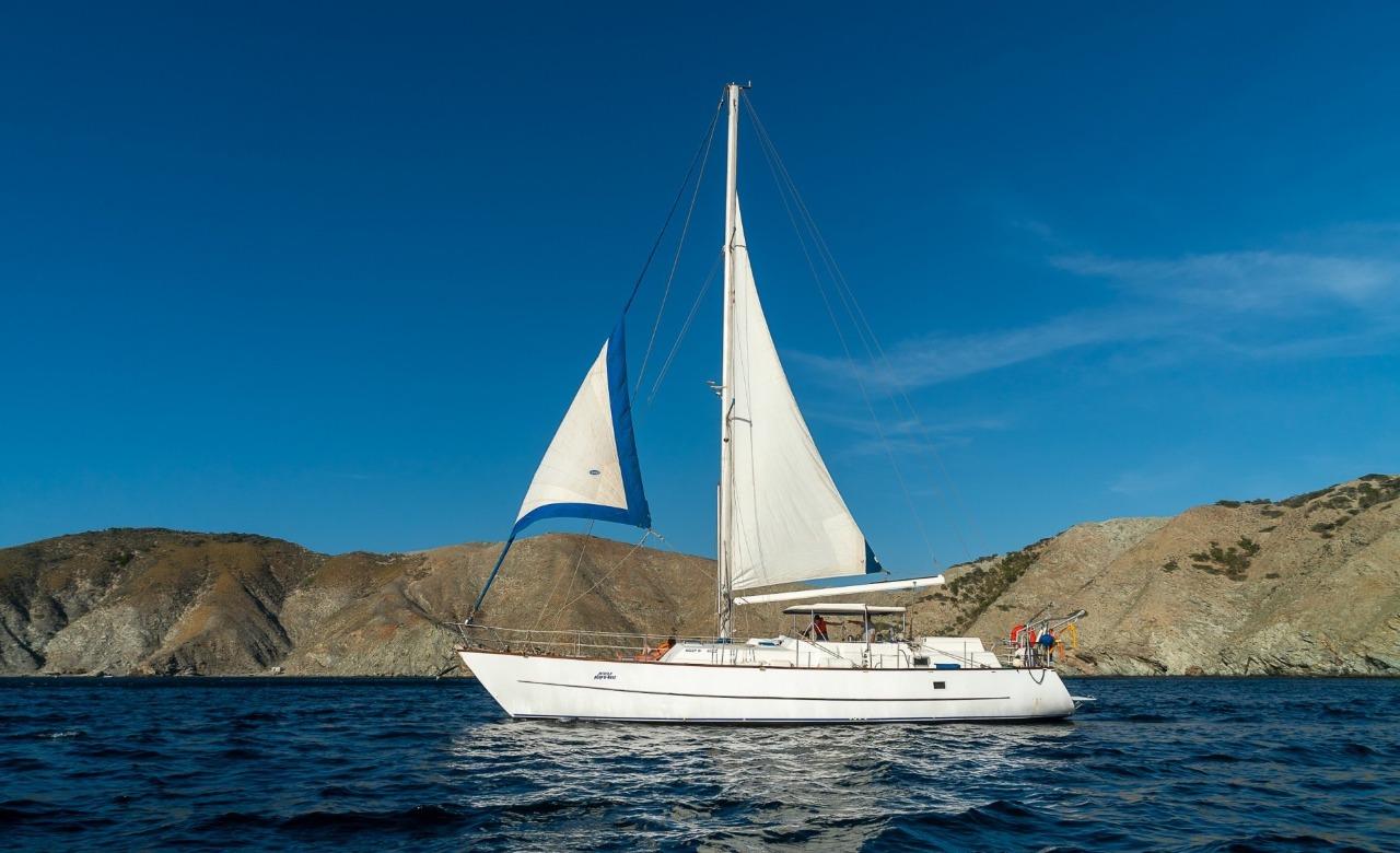 Tayrona Park Sailing Adventure with Luis' Crew