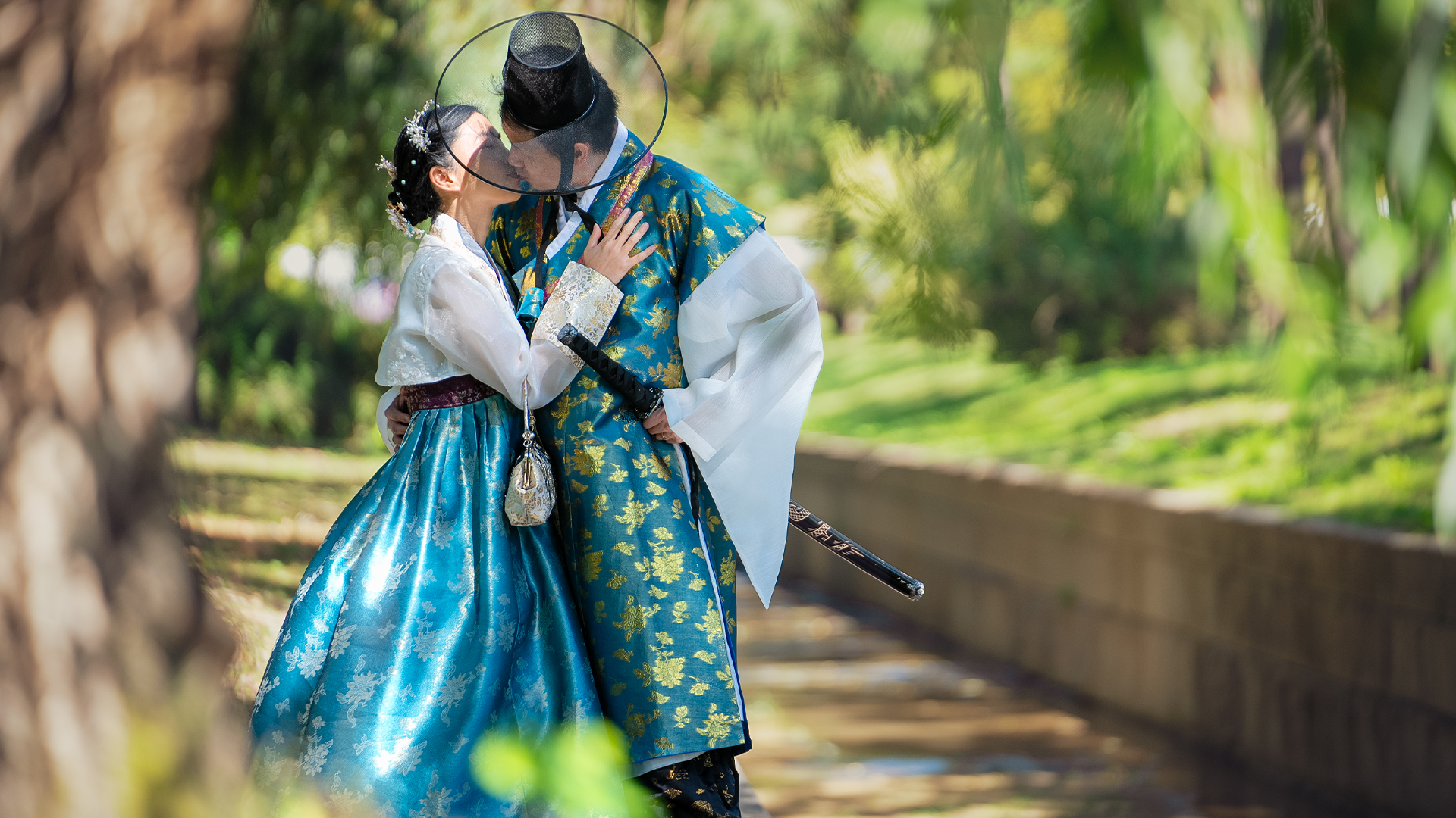 Seoul: Hanbok Rental with Gyeongbokgung Palace Entry — Seoul K-beauty experience photo 4