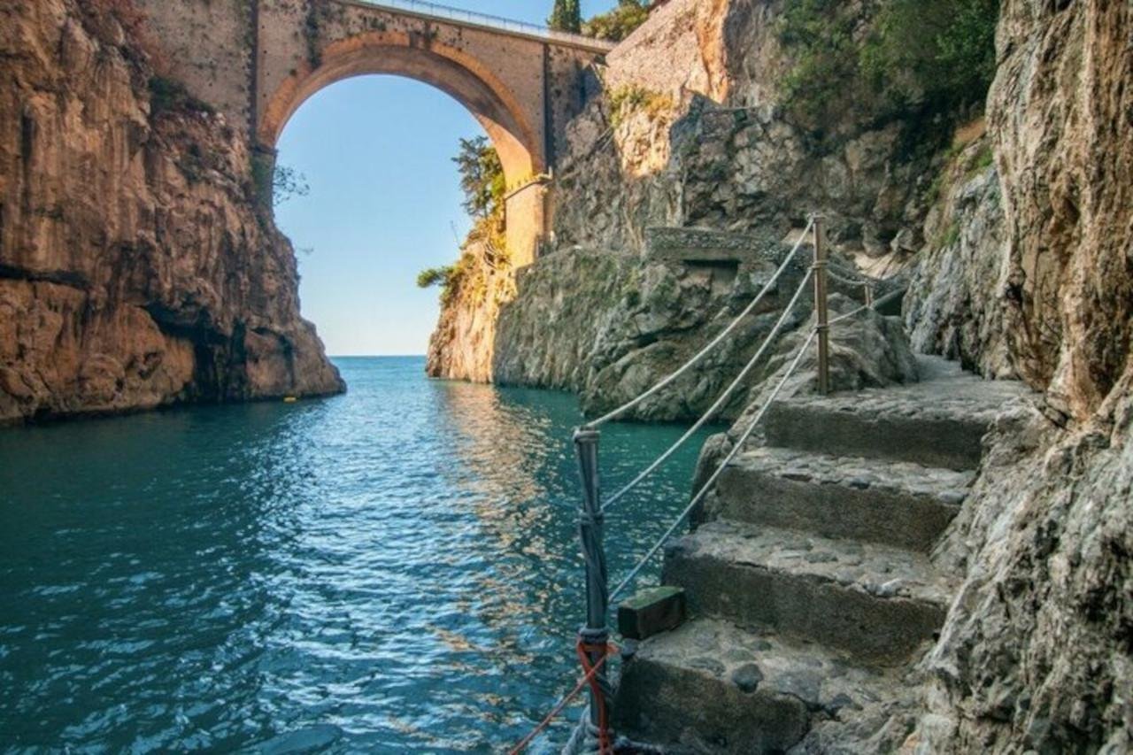 From Rome: Pompeii, Positano, and the Amalfi Coast Day Trip