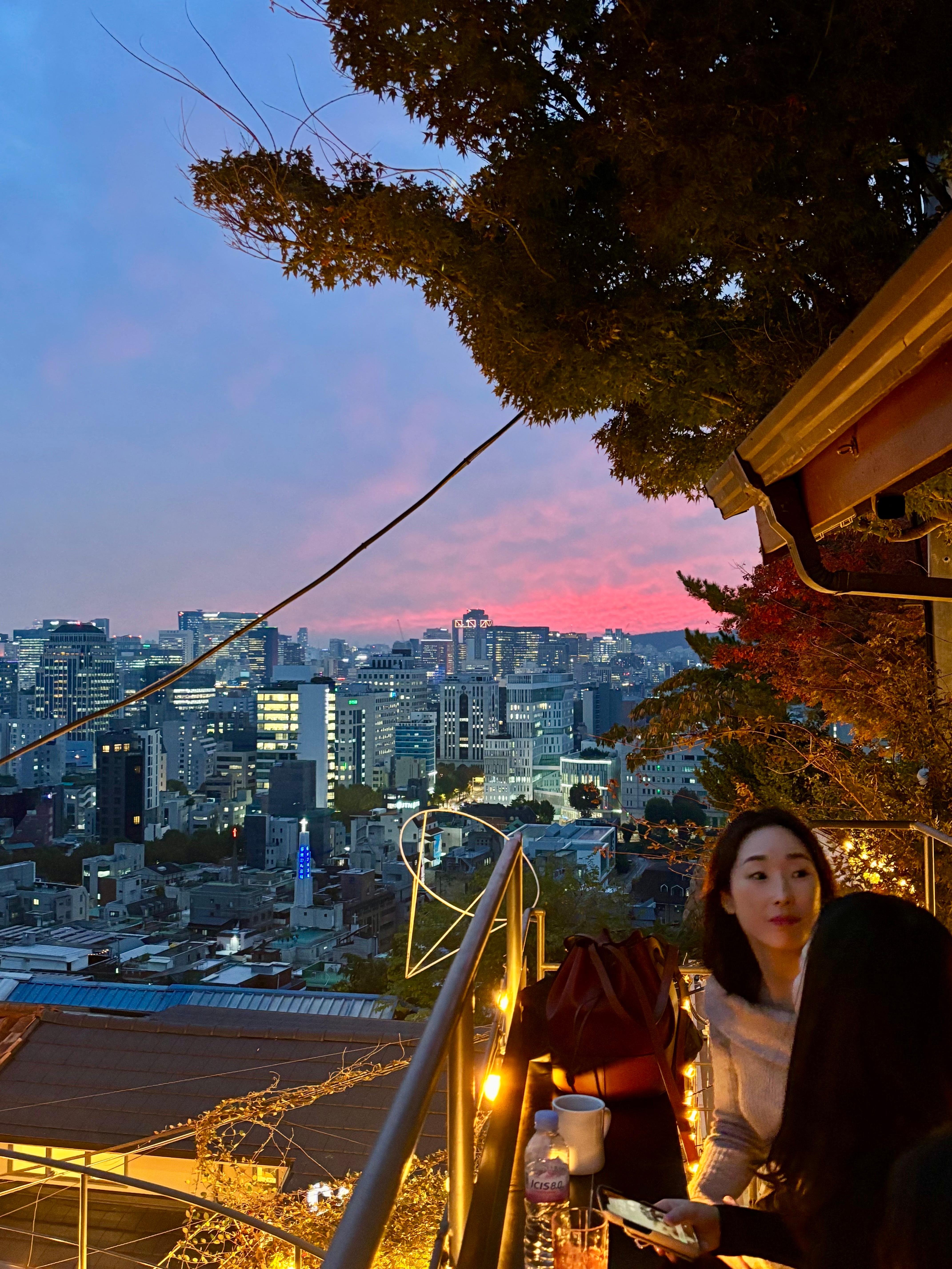Seoul Sunset Wall Hike & Korean Dinner