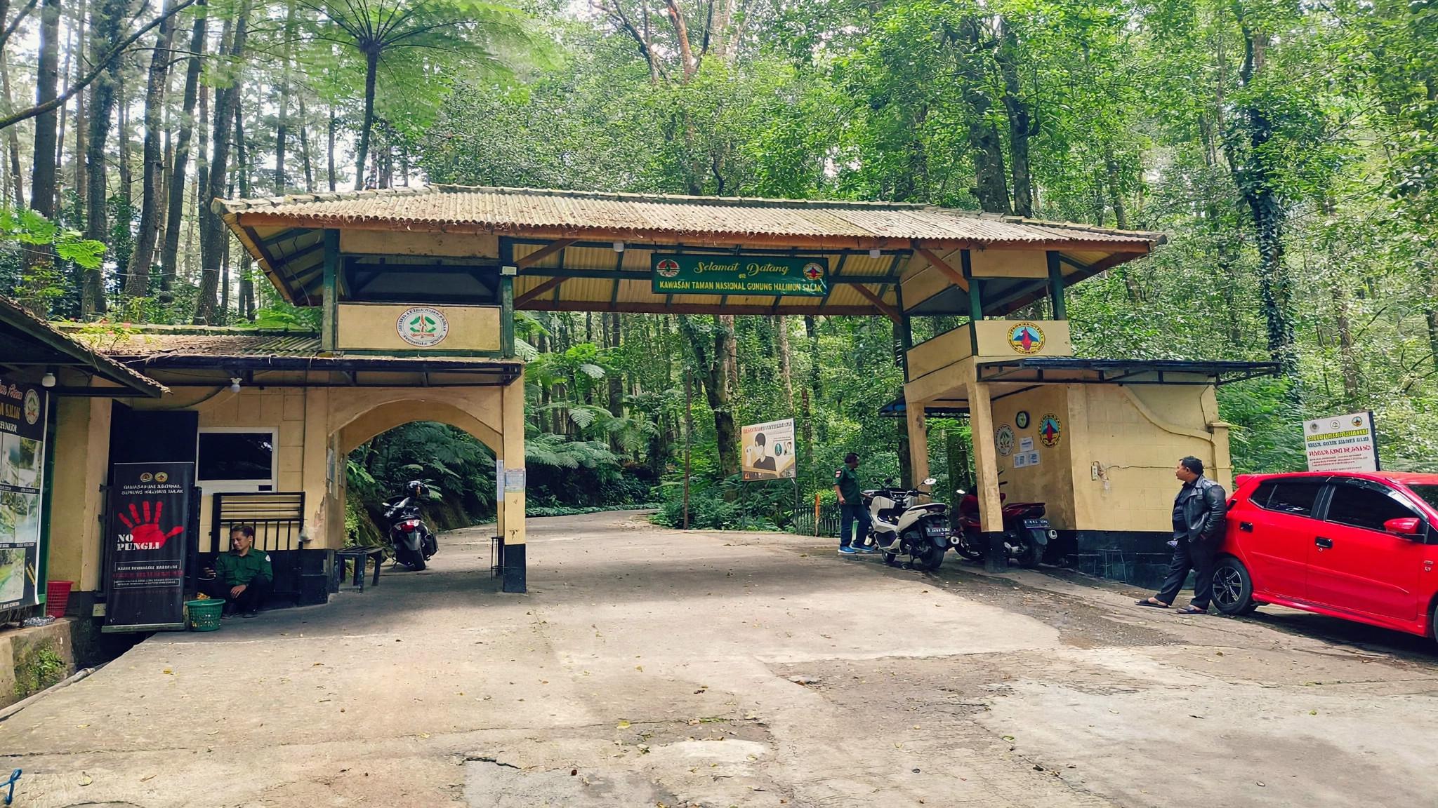 Gunung Salak Waterfall & Rice Terrace Private Tour