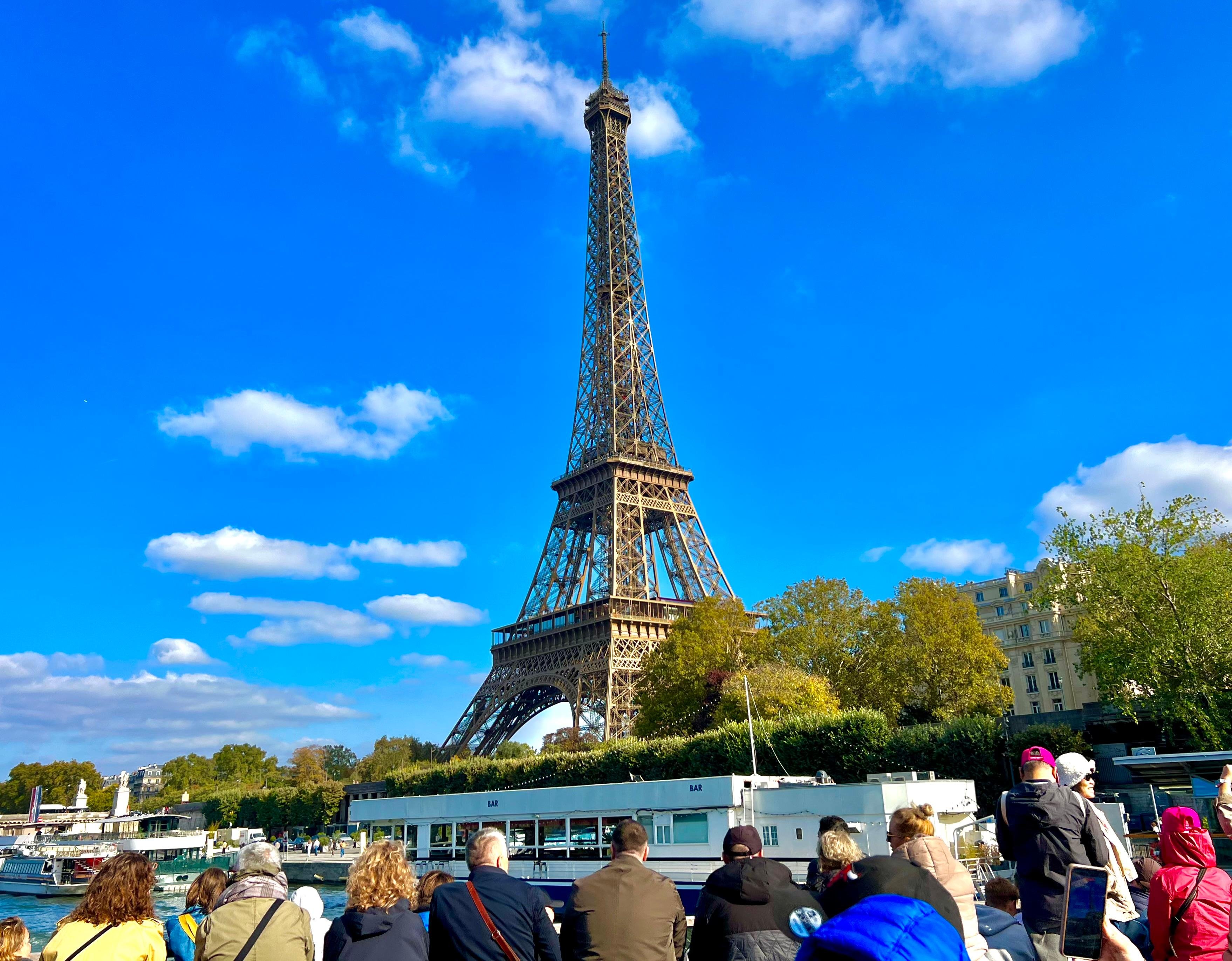 Paris: Eiffel Tower Seine Cruise & Crêpe Tasting