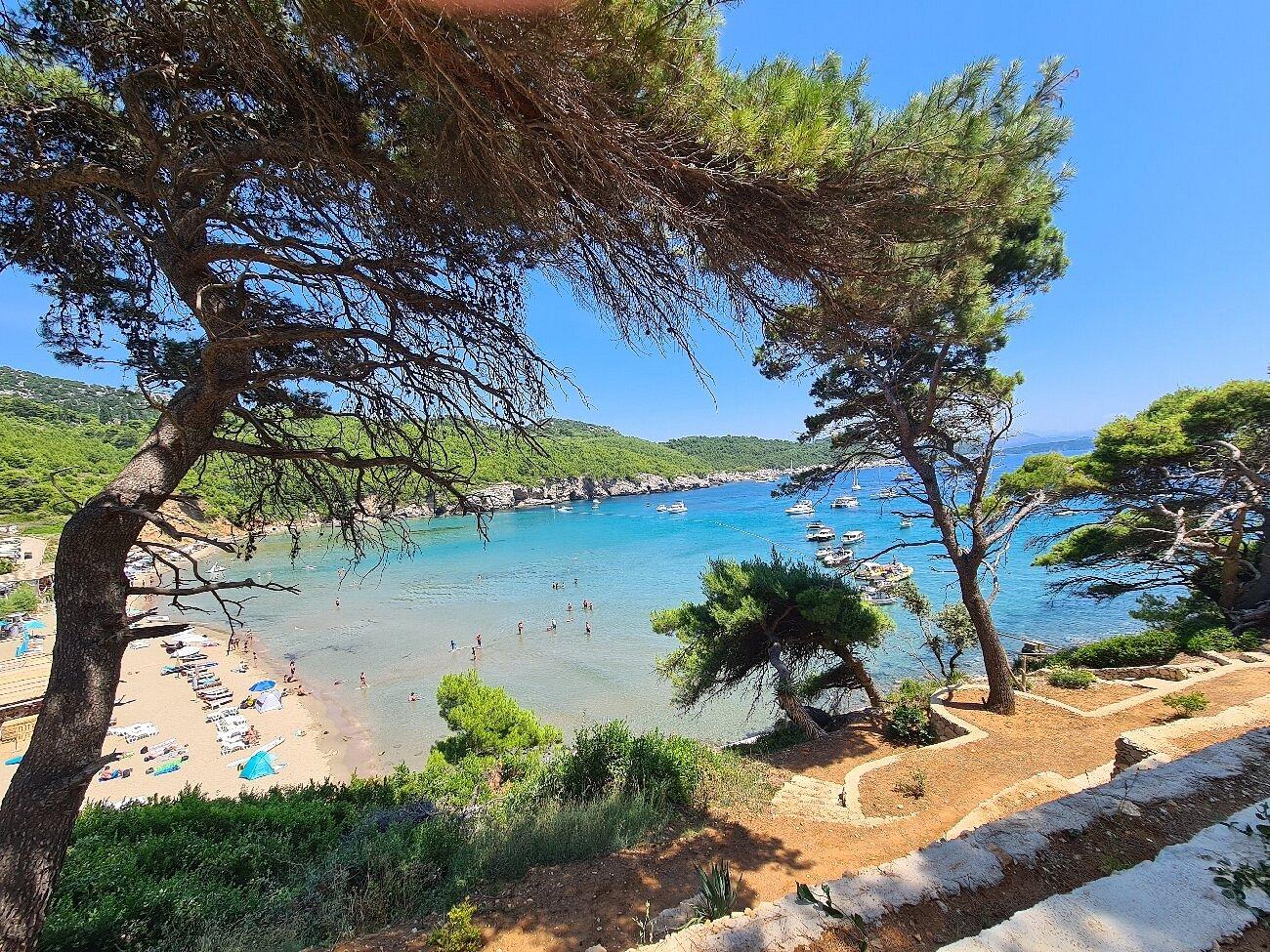 Dubrovnik: Elaphiti Islands Speedboat Tour with Blue Cave & Sunj Beach