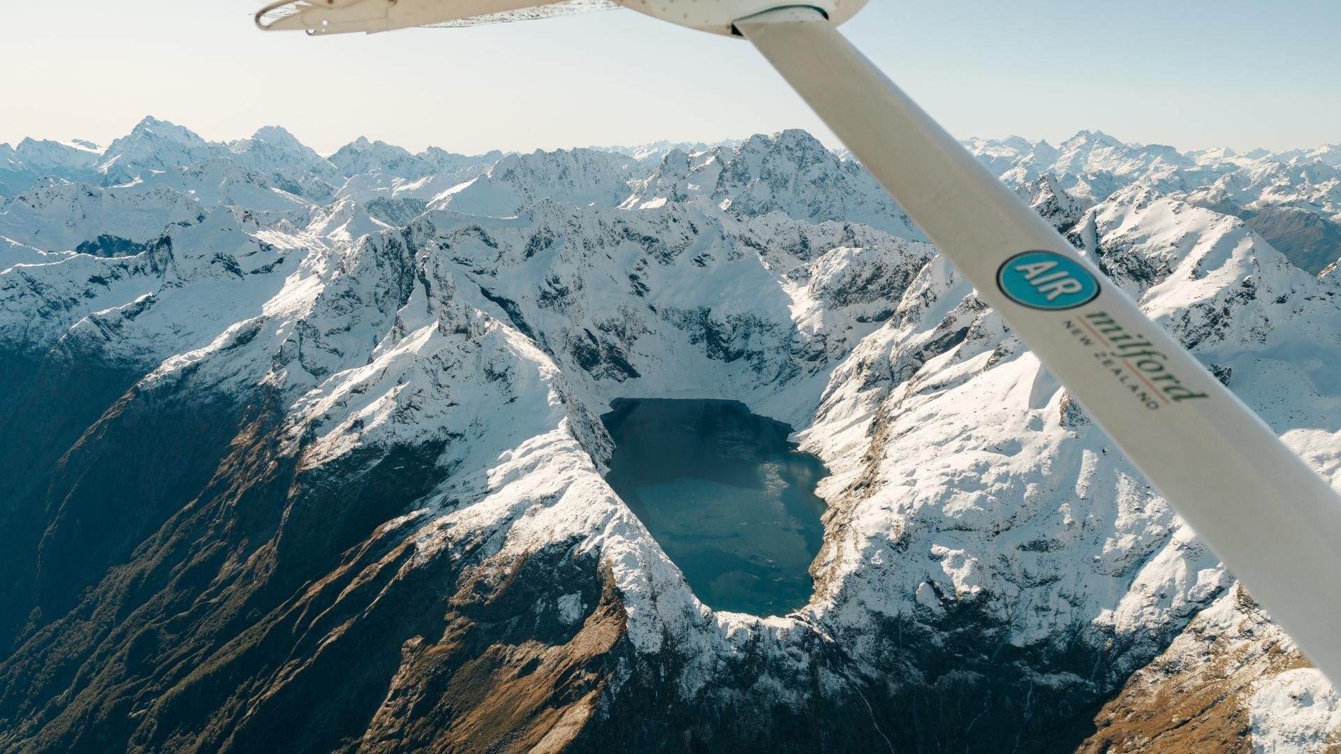 Milford Sound & Big 5 Glaciers Scenic Flight from Queenstown