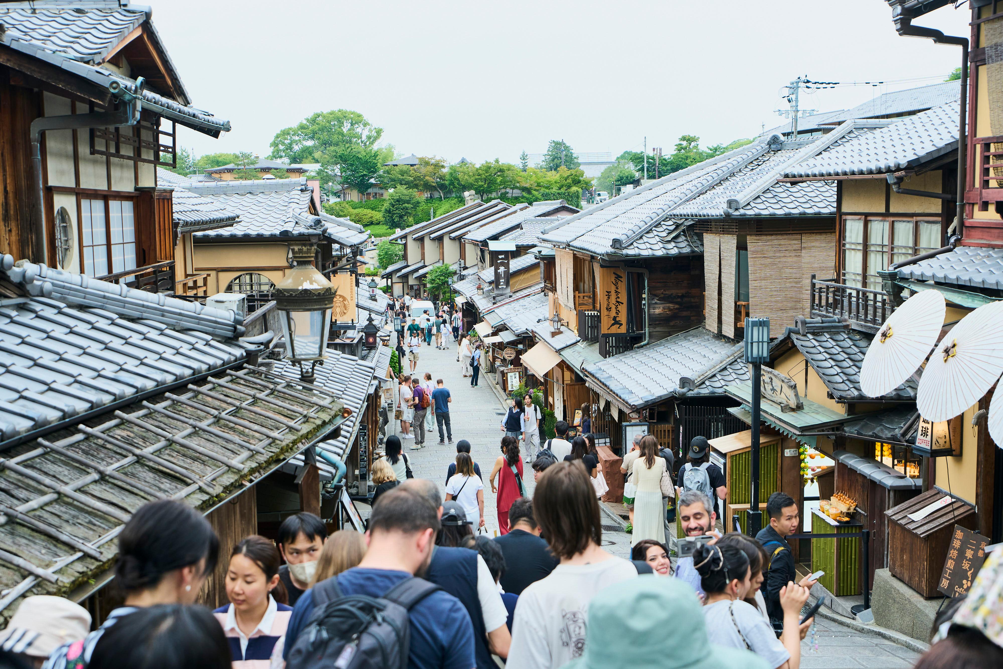 Private Gion Geisha District & Hidden Treasures Tour