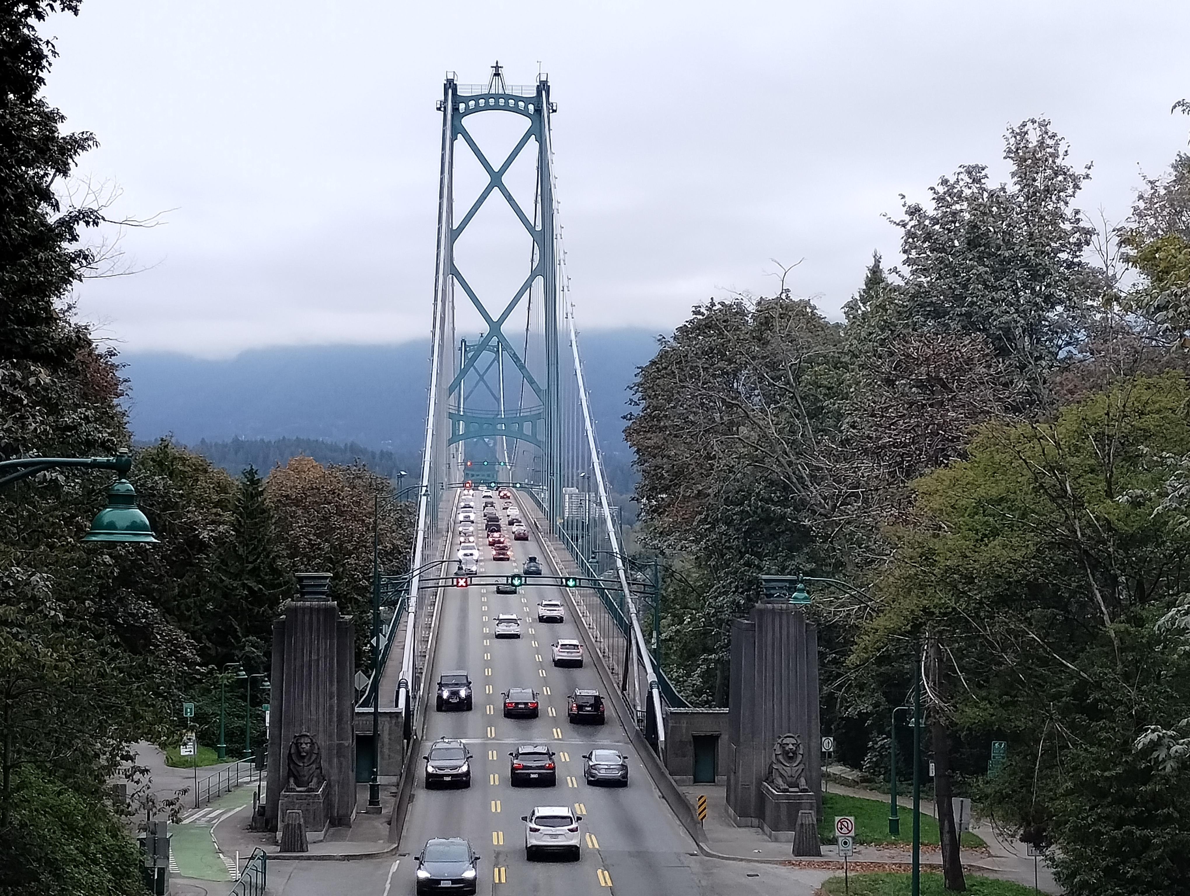 5-in-1 Vancouver Highlights: Grouse Mountain & Capilano Bridge Private Car Tour