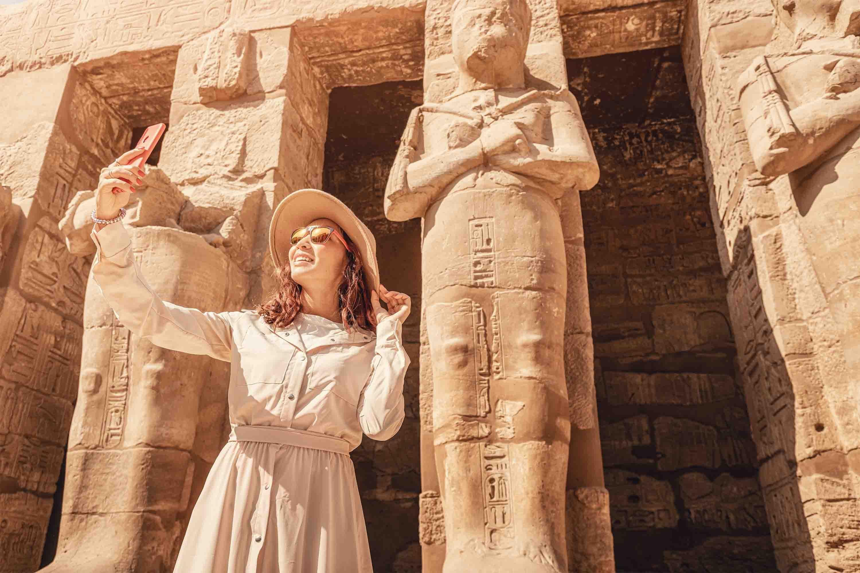 Hurghada to Luxor: Valley of Kings, Karnak Temple & Tutankhamun's Tomb