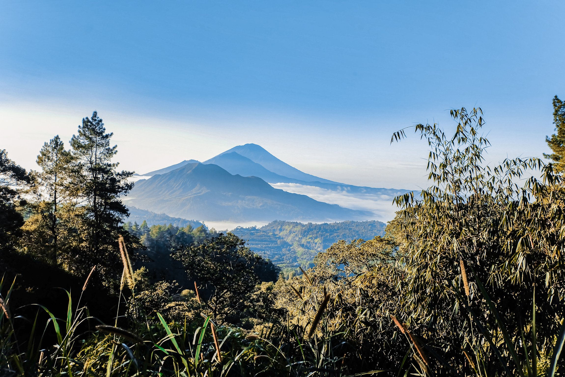 Mount Batur Sunrise Trek with Guide & Summit Breakfast