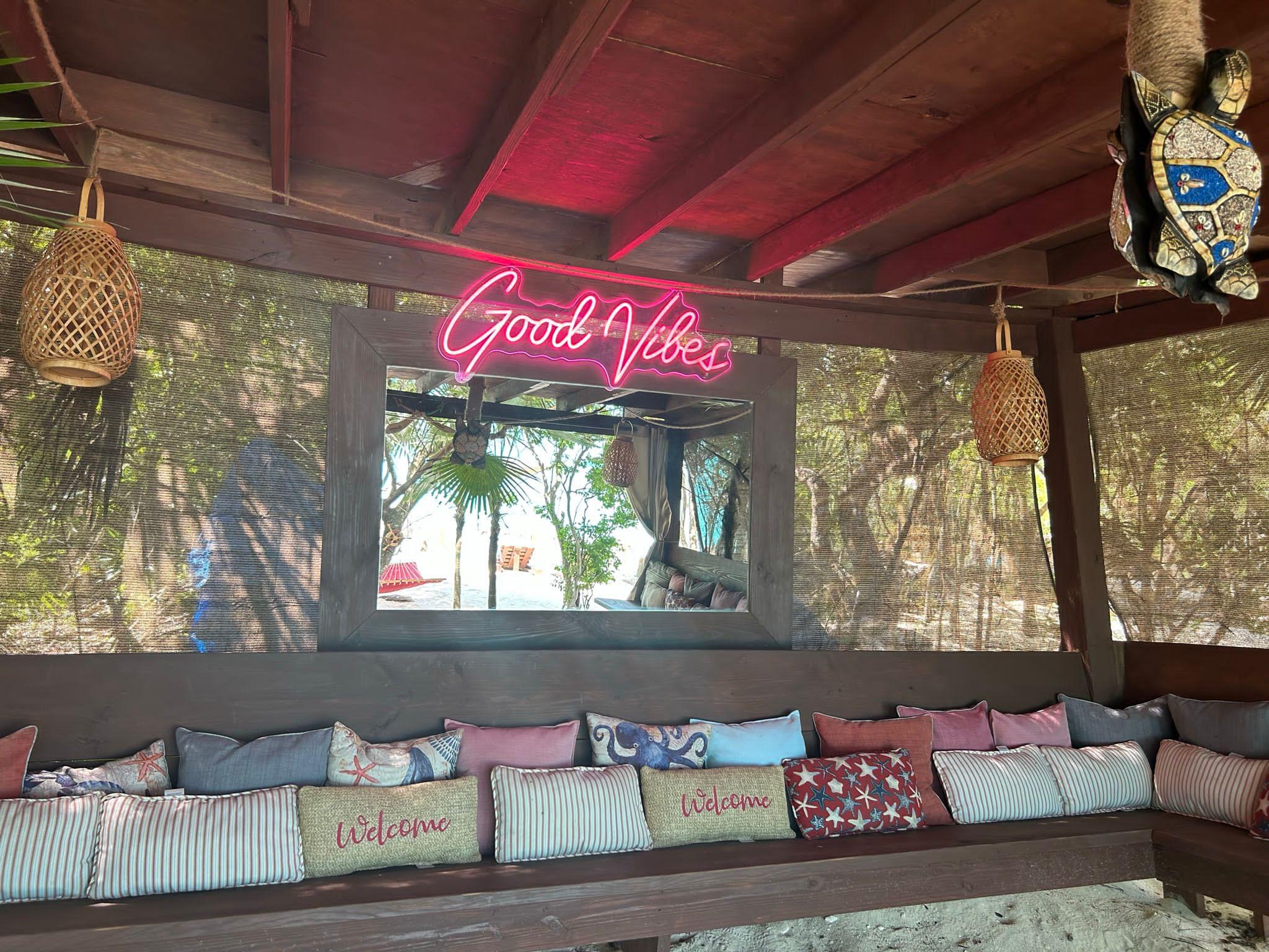 Nassau Powerboat Adventure: Snorkeling, Turtles & Private Beach Club