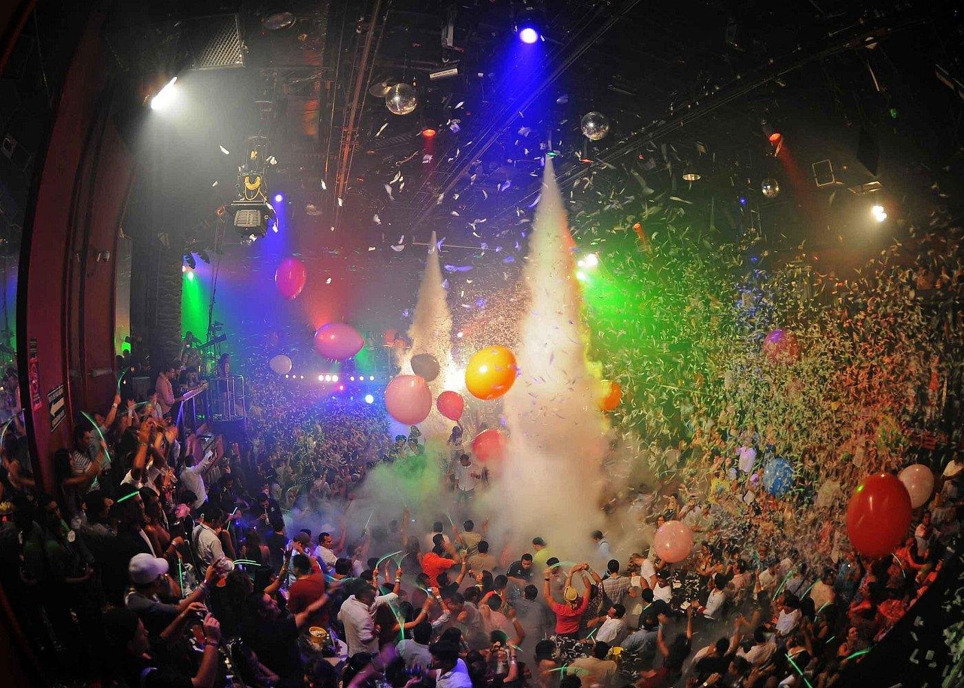 Cancun Taco Crawl & Coco Bongo Nightlife Combo