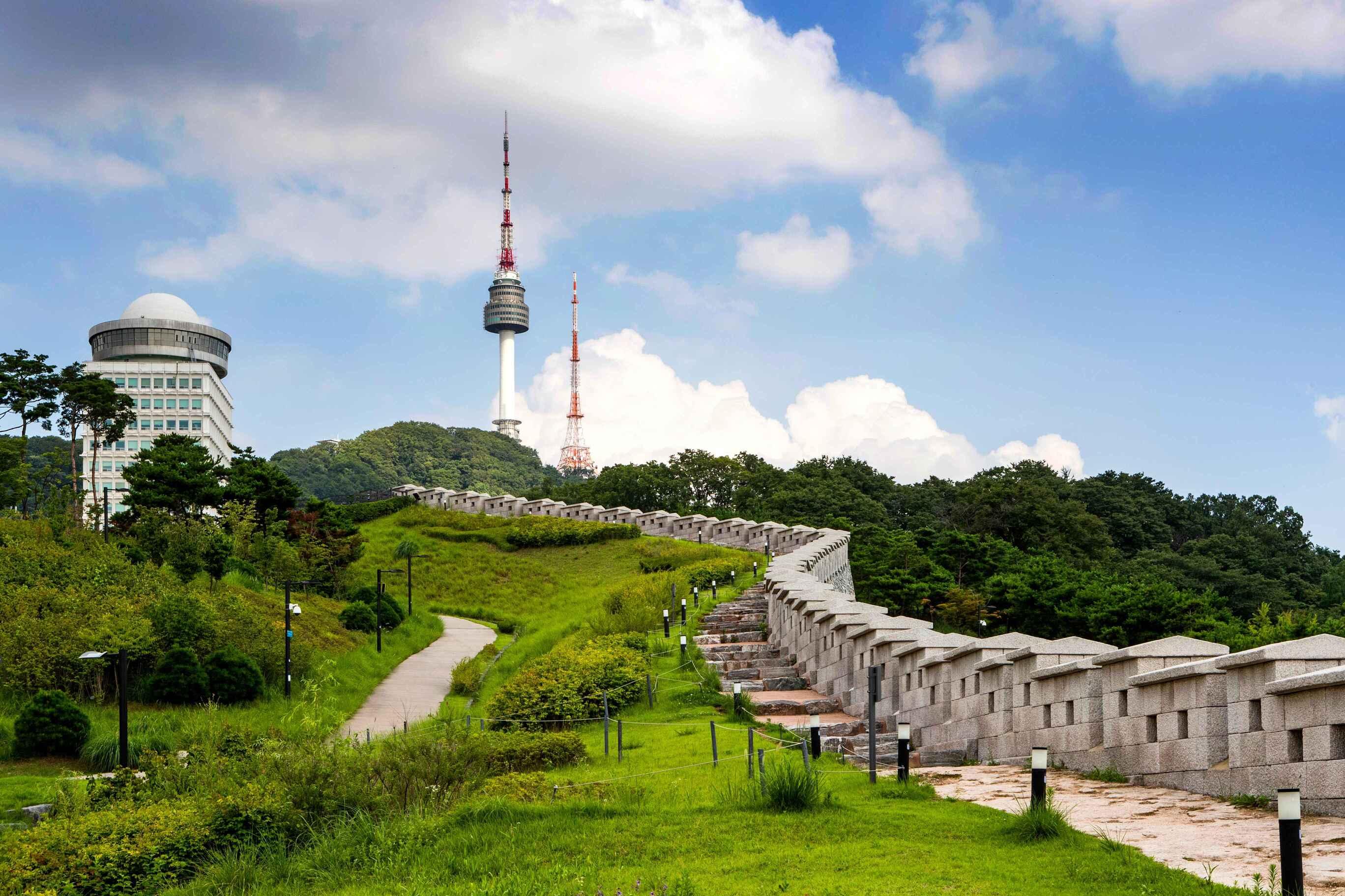 Seoul Private Custom Tour: Half-Day, Full-Day & Outskirts Options