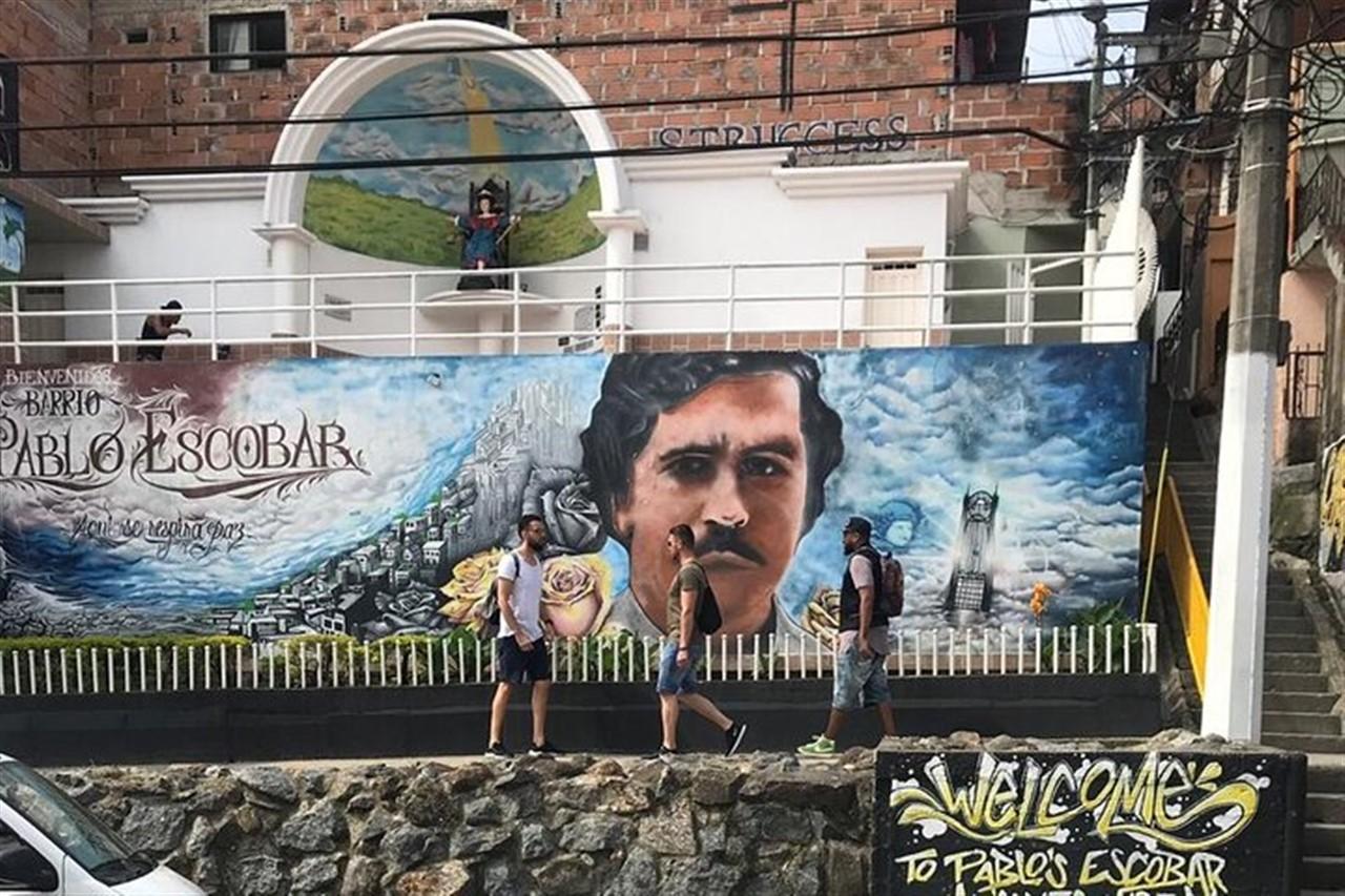 Pablo Escobar Historical Tour with Private Transport