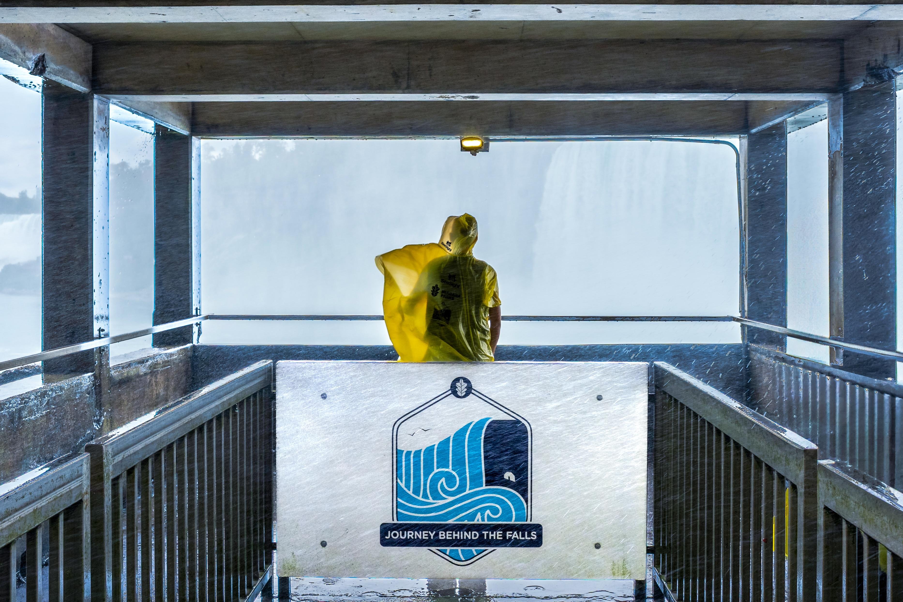 Niagara Falls: Premium Tour, Boat & Journey Behind the Falls
