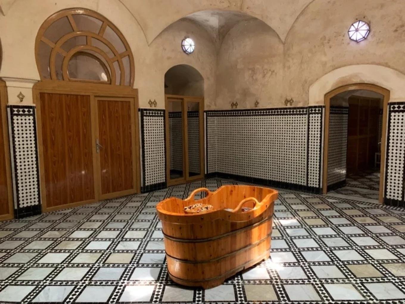 Fez Traditional Hammam, Massage, and Private Transfer