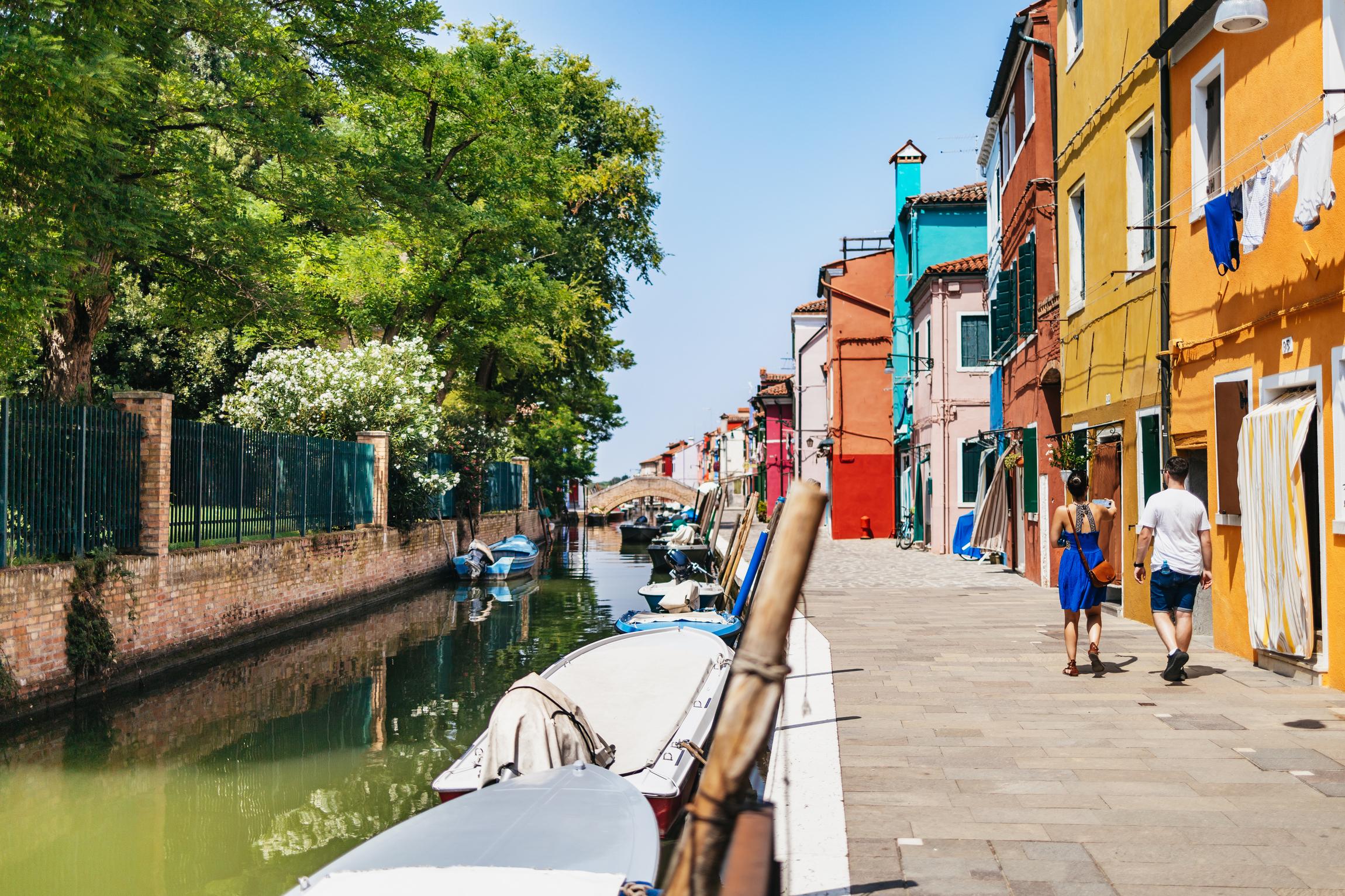 Murano & Burano Guided Tour by Private Boat with Glassmaking — gallery image 15