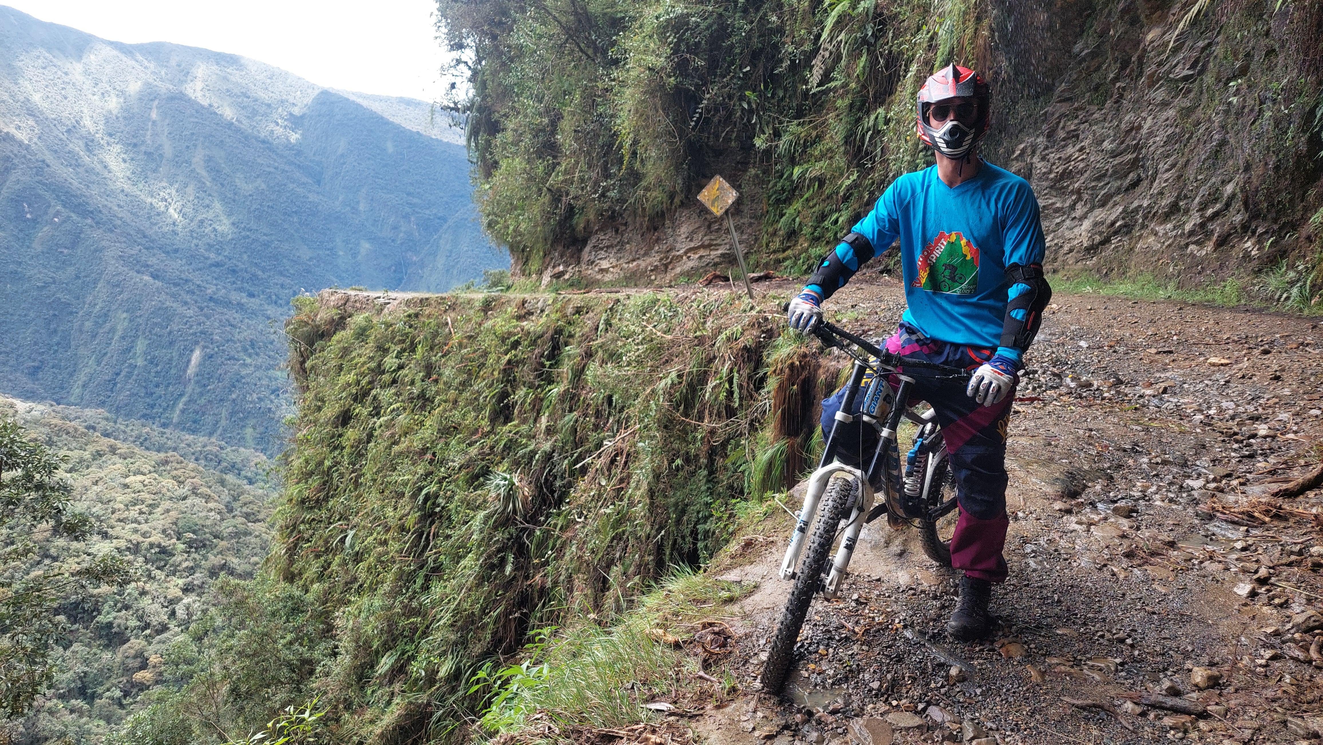 Death Road Cycling & Uyuni Salt Flats Adventure