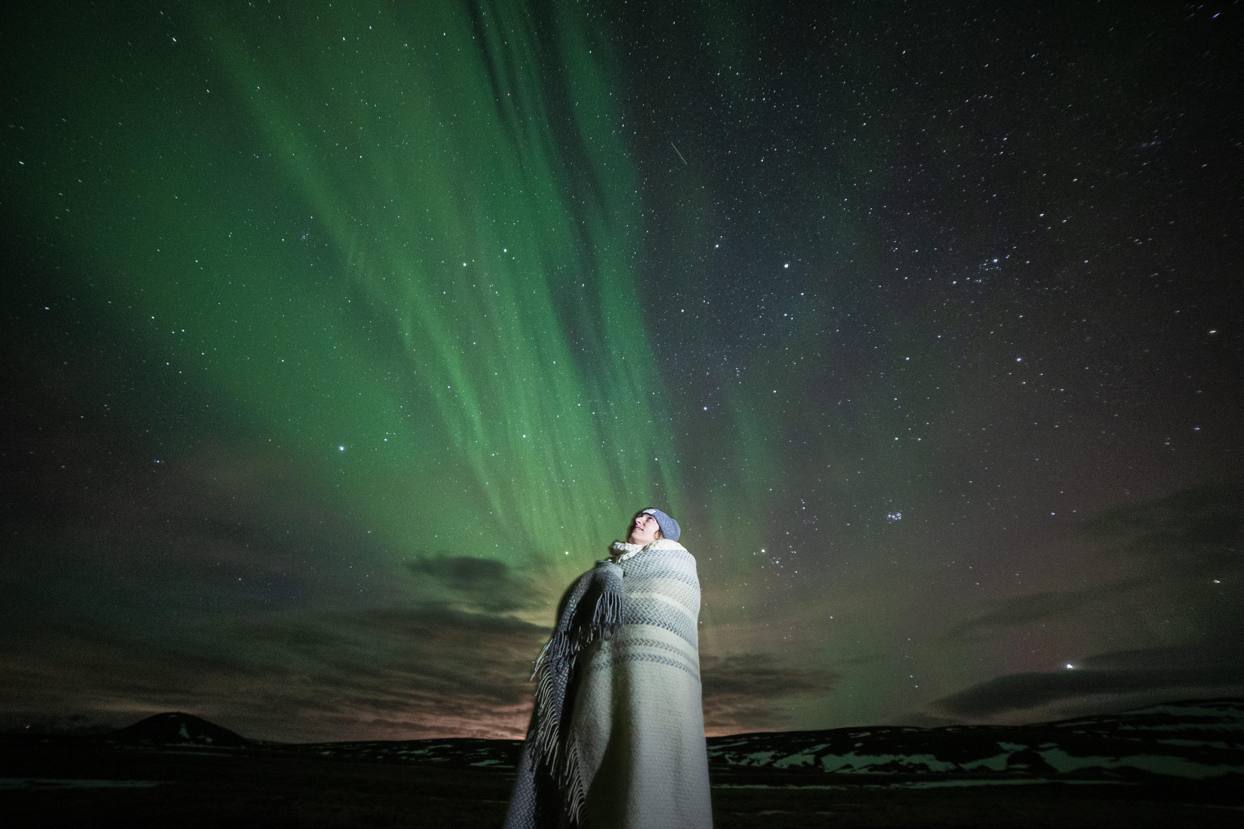 Reykjavik Northern Lights Minibus Hunt with Hot Cocoa