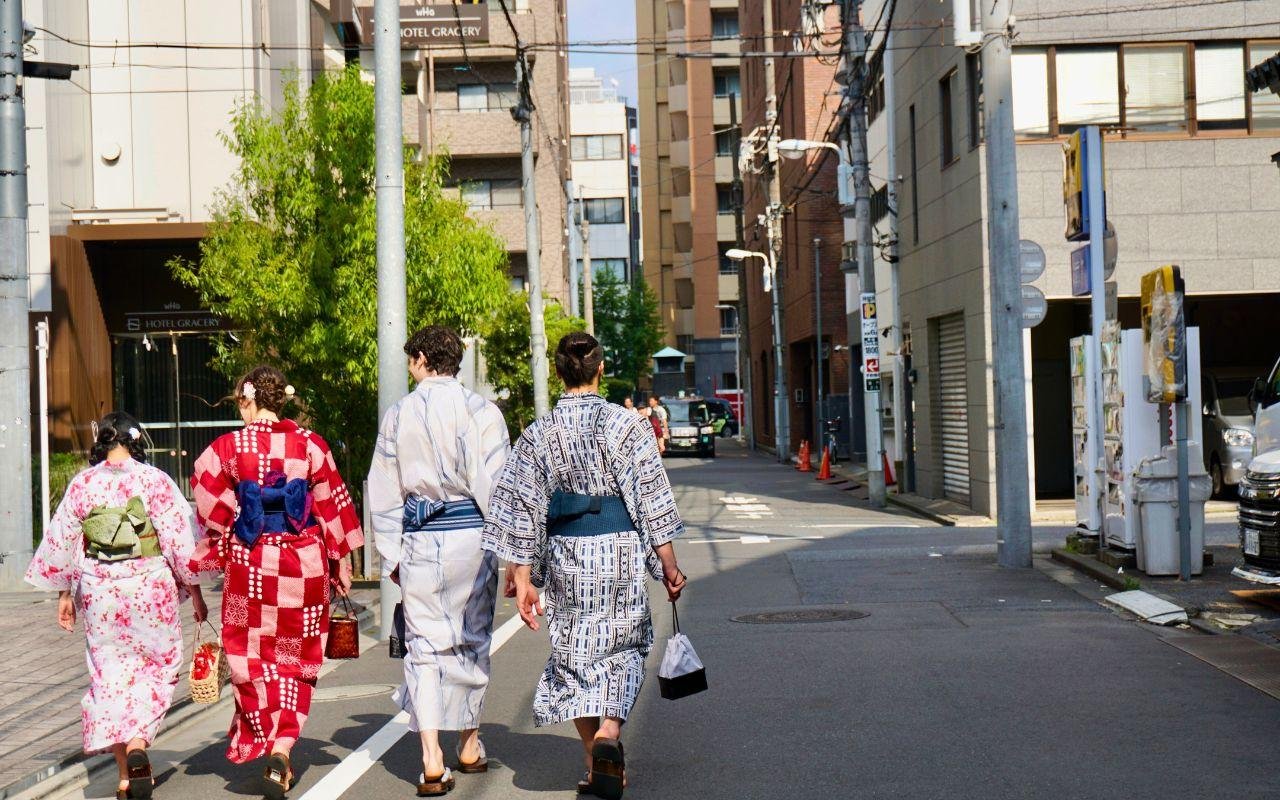 Asakusa Kimono Rental – Full-Day Traditional Dress Experience