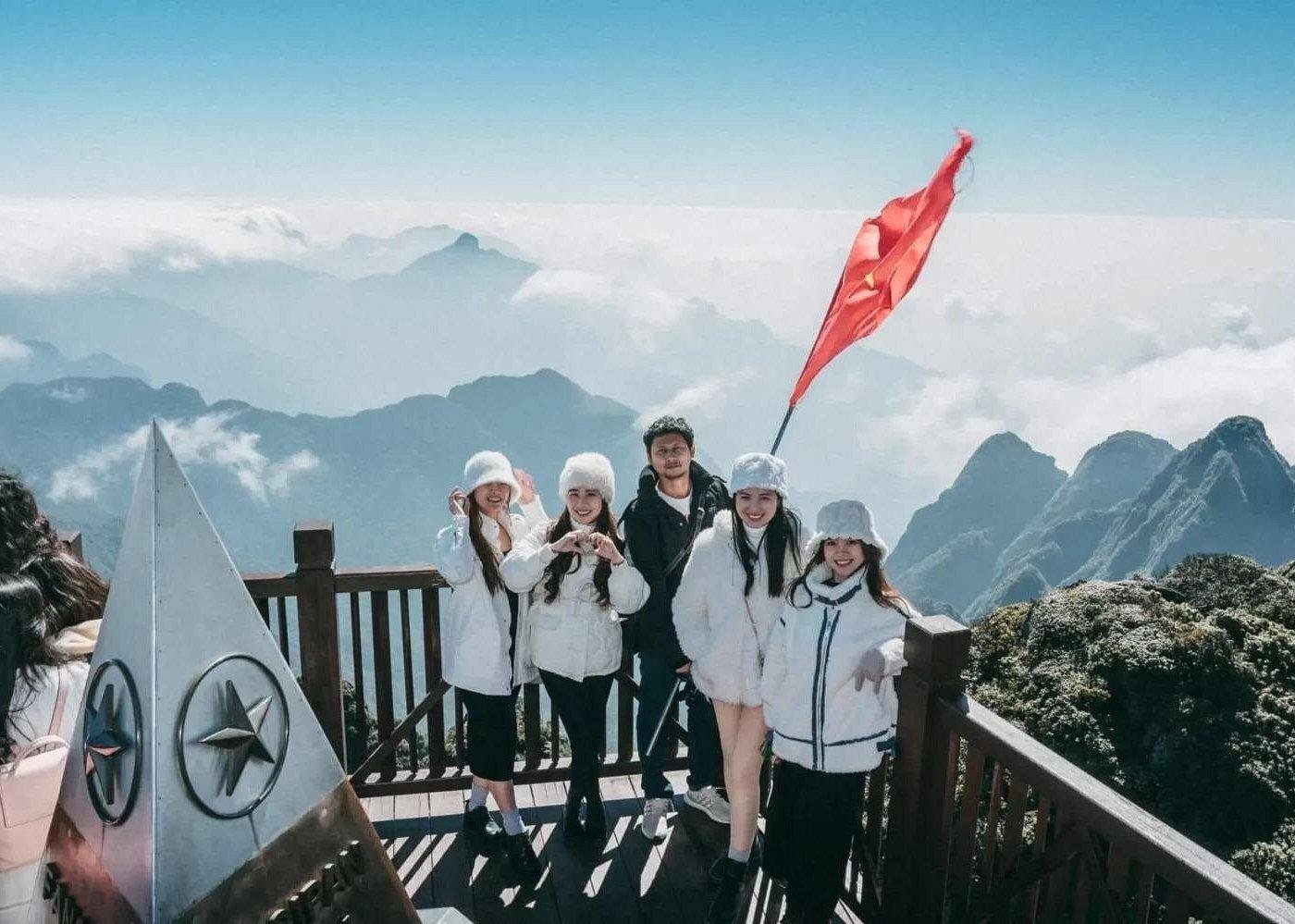 2-Day Sapa Culture & Fansipan Peak Adventure from Hanoi
