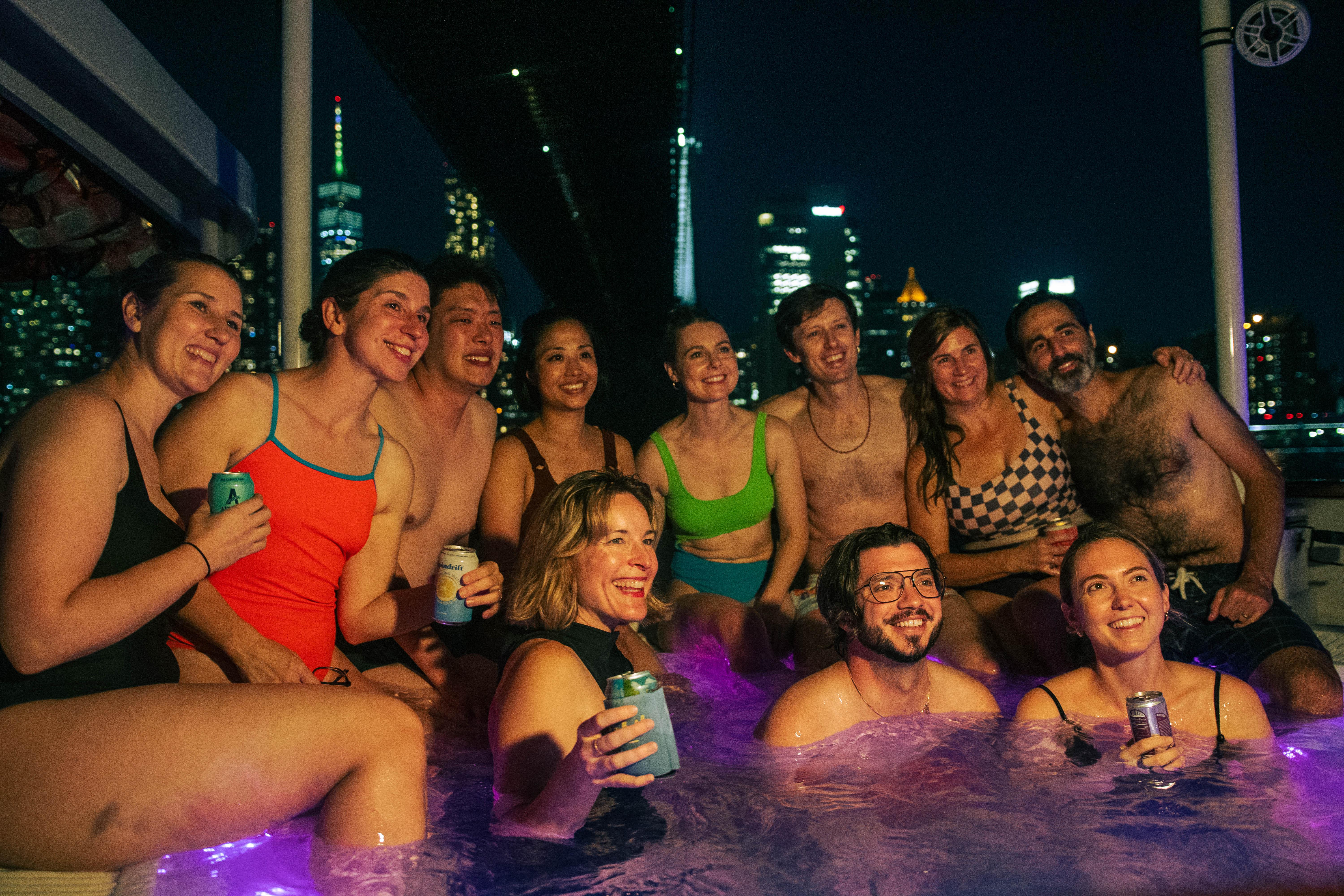 Private Hot Tub Boat Experience Around NYC