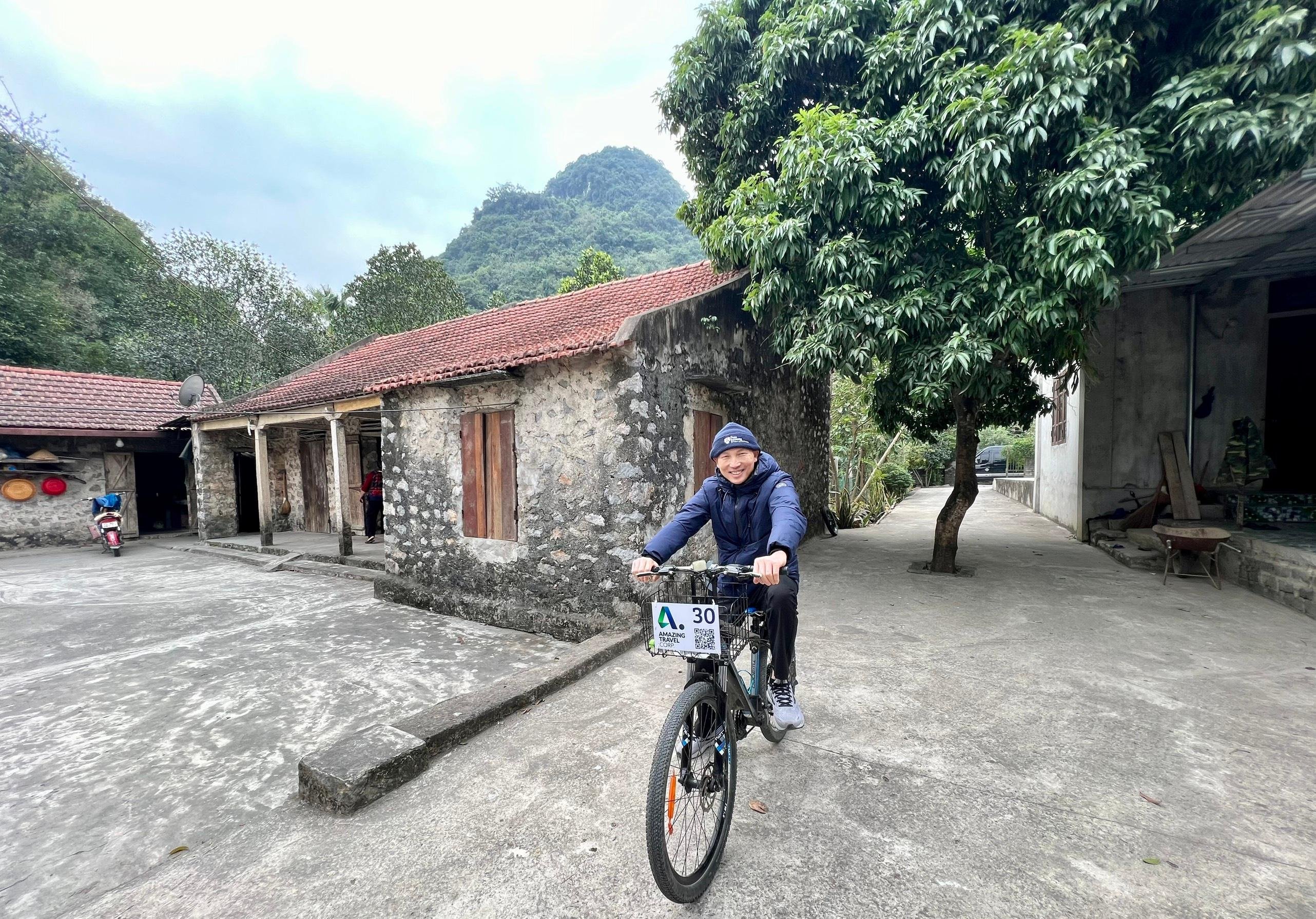 2-Day Ninh Binh Escape from Hanoi: Caves, Cycling & Culture