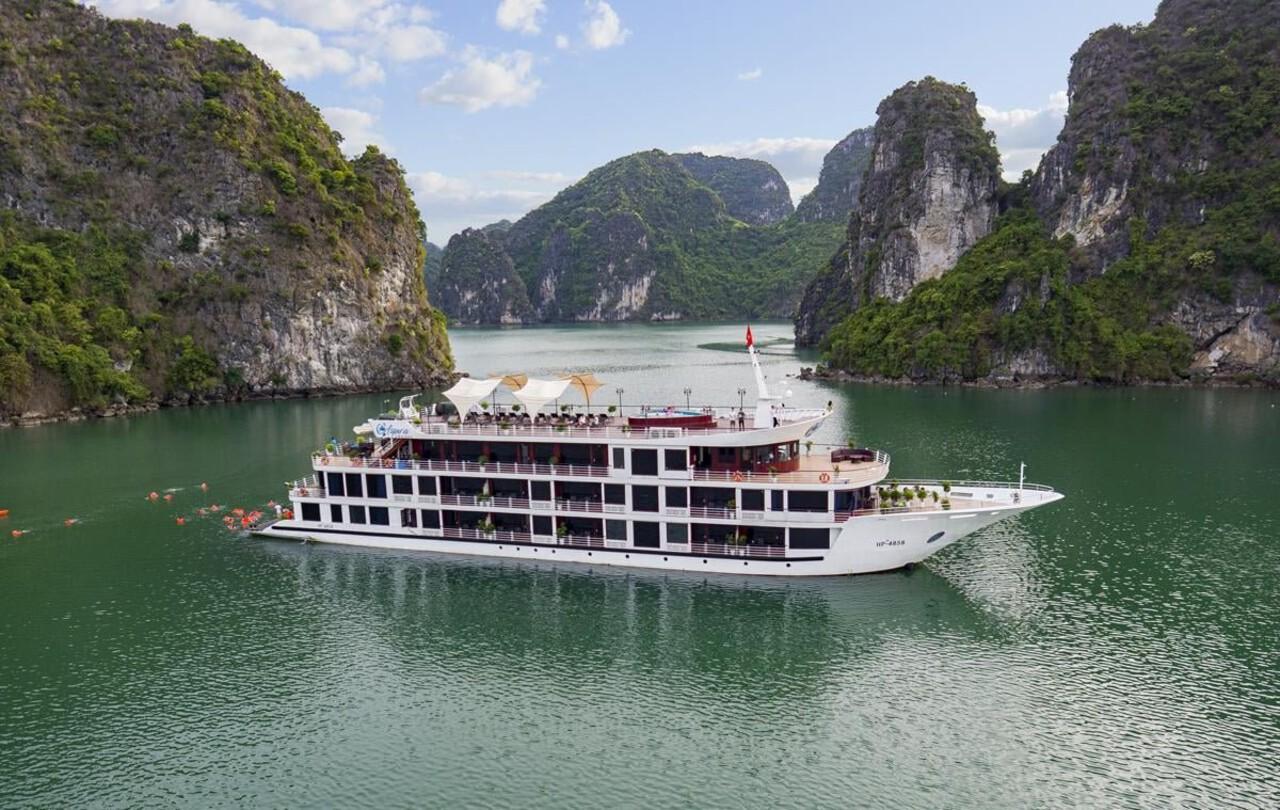 Ha Long & Lan Ha Bay 2-Day 5-Star Balcony Cruise