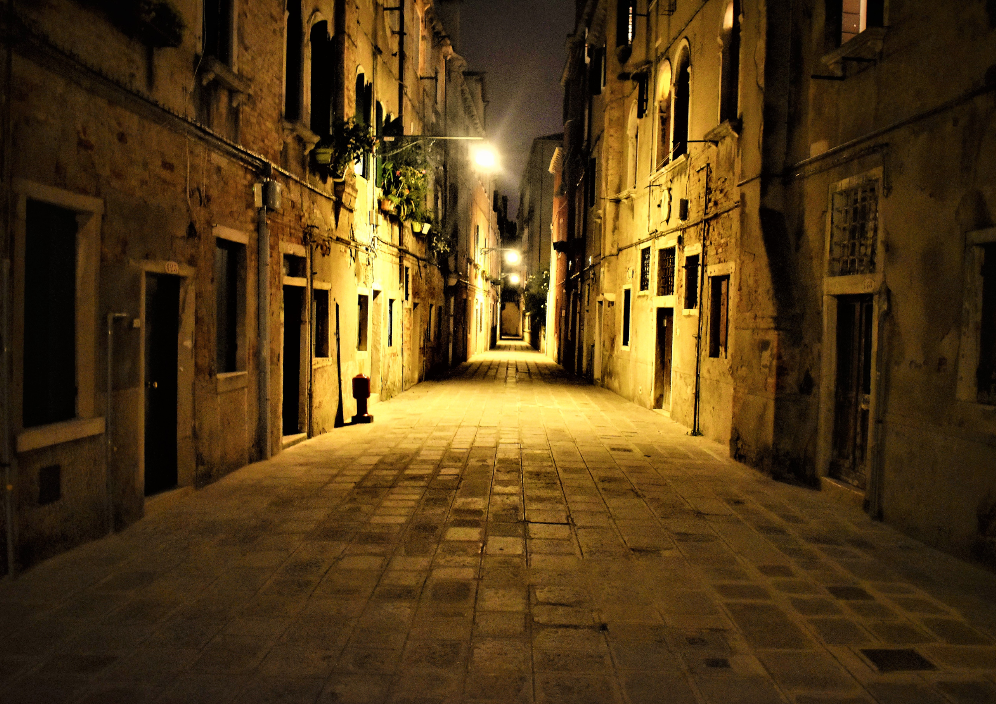 Ghostly Legends and Murder Mysteries Walking Tour