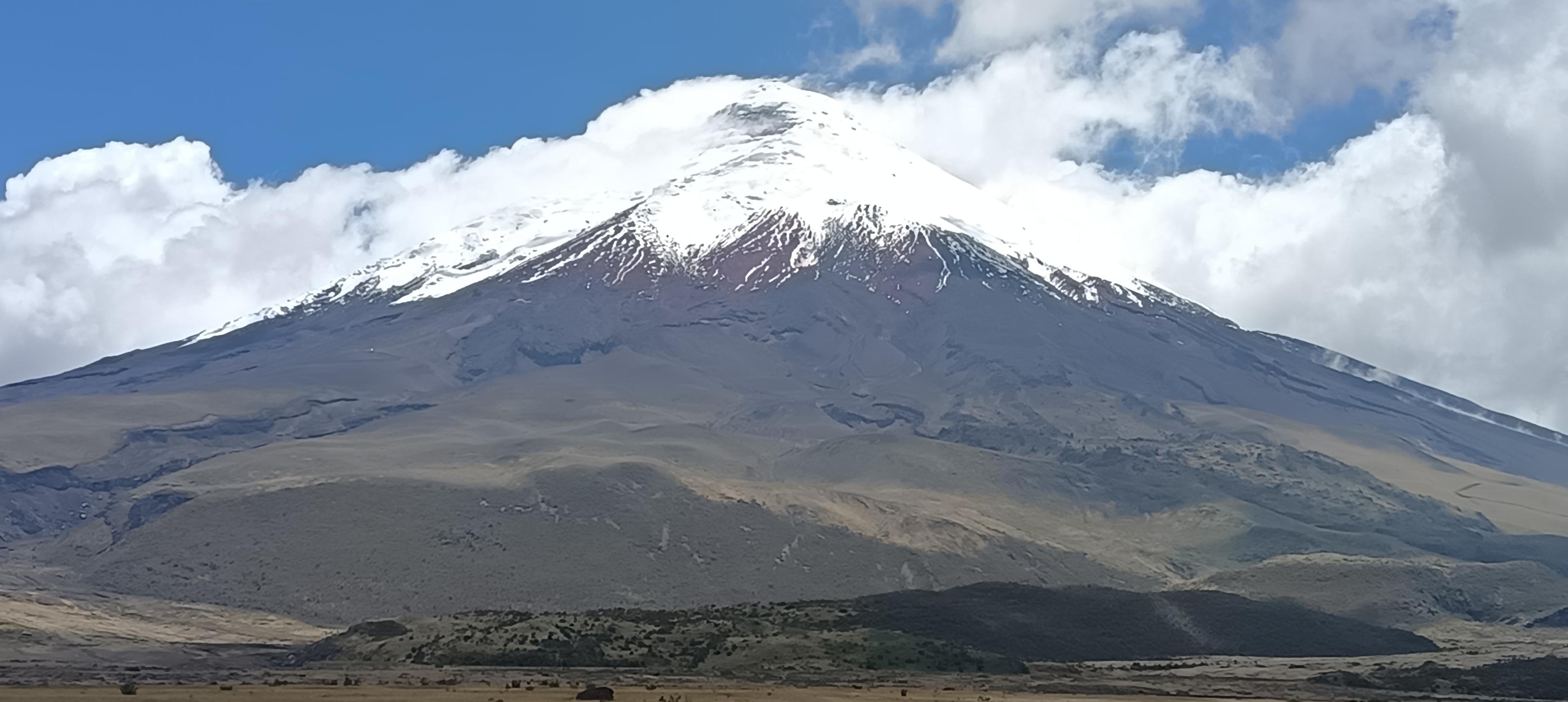 Cotopaxi & Quilotoa Full-Day Tour from Quito