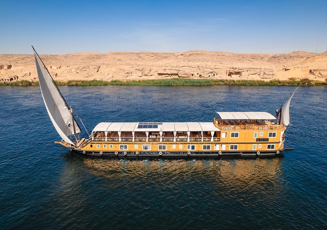 4-Day Luxury Dahabiya Nile Cruise: Aswan to Luxor